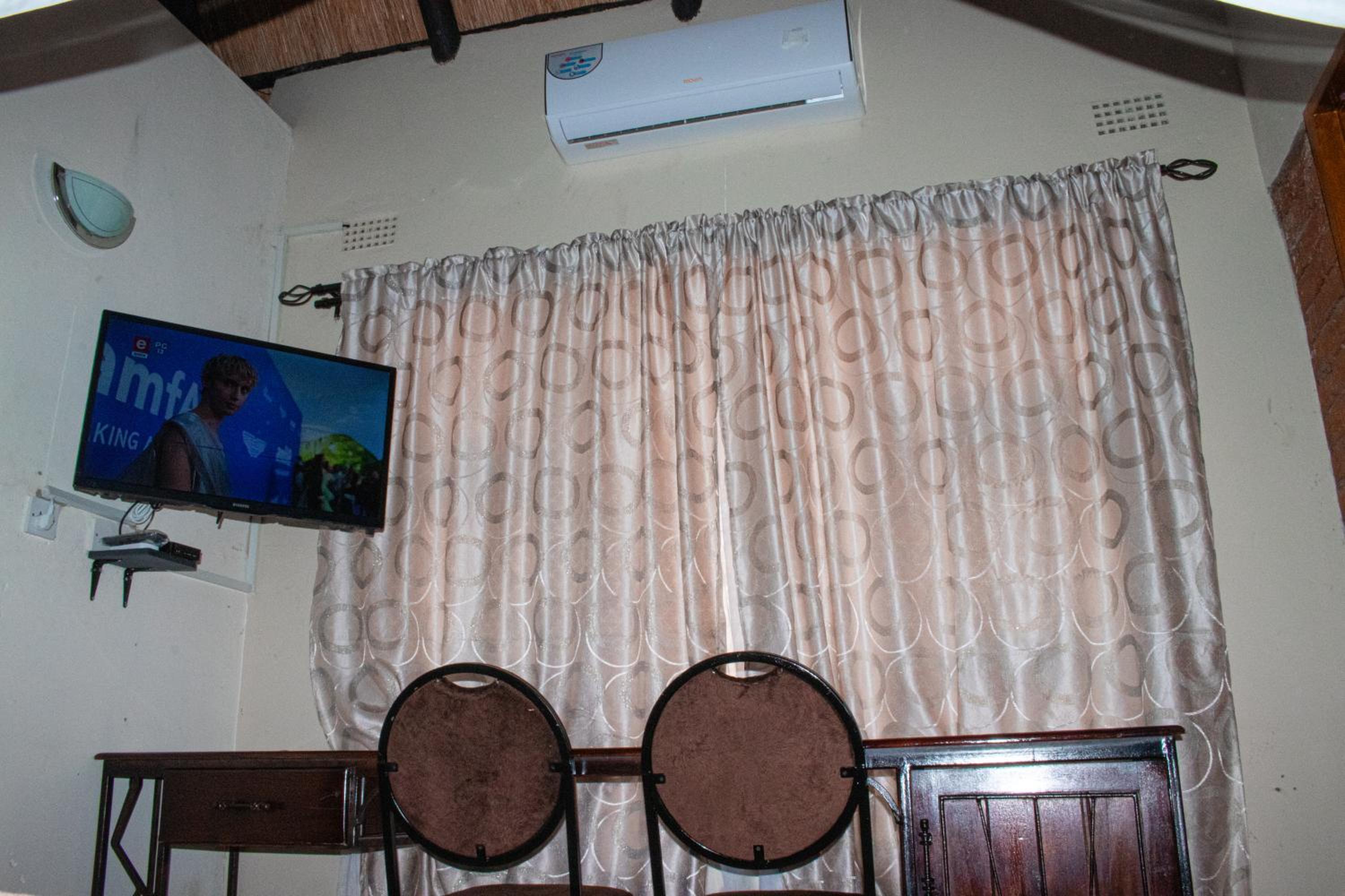 iroCK Lodge