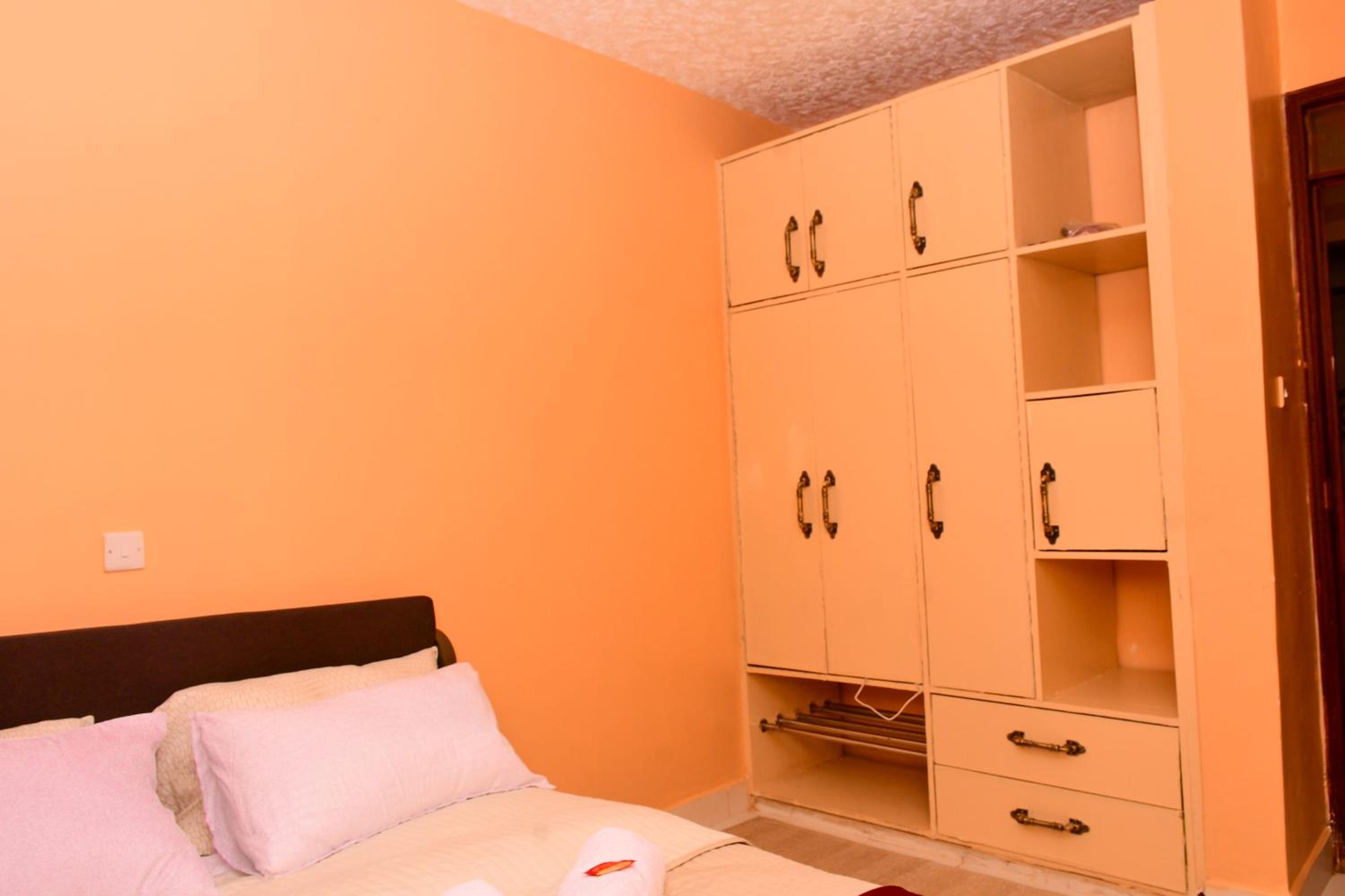 The Lotus Stay-in at Paradise Apartments, Embu view 2