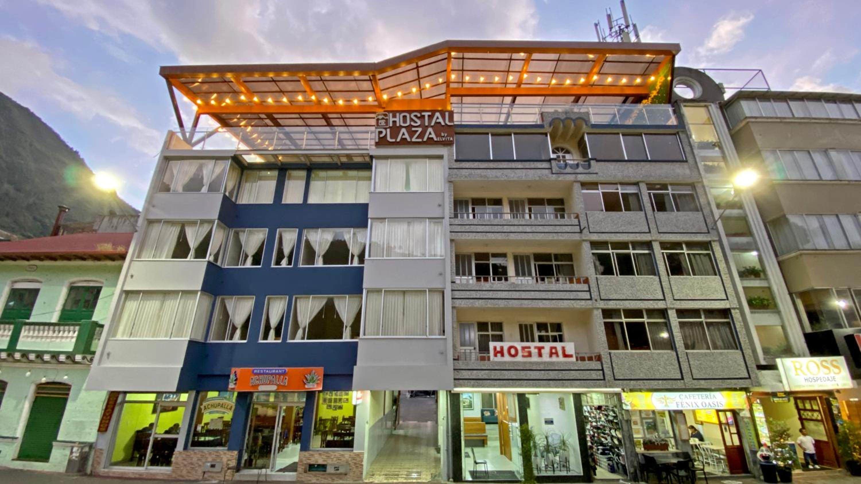 Hostal Plaza by Elvita view 3