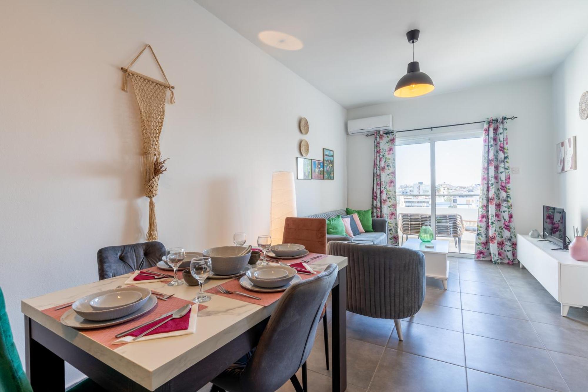 Emerald’s 2-Bedroom Apartment in Larnaca