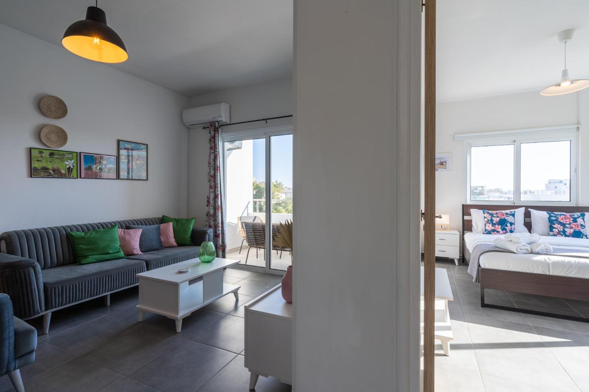 Emerald’s 2-Bedroom Apartment in Larnaca