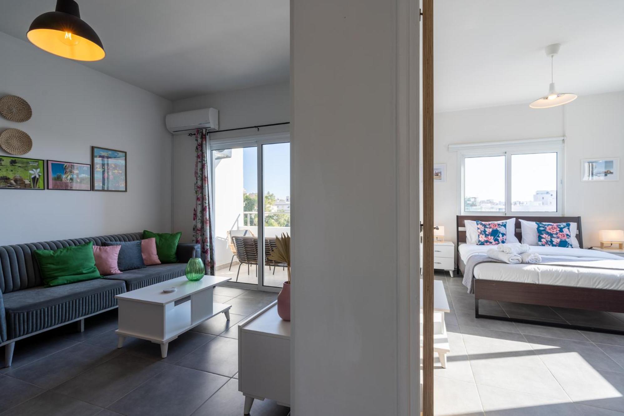 Emerald’s 2-Bedroom Apartment in Larnaca