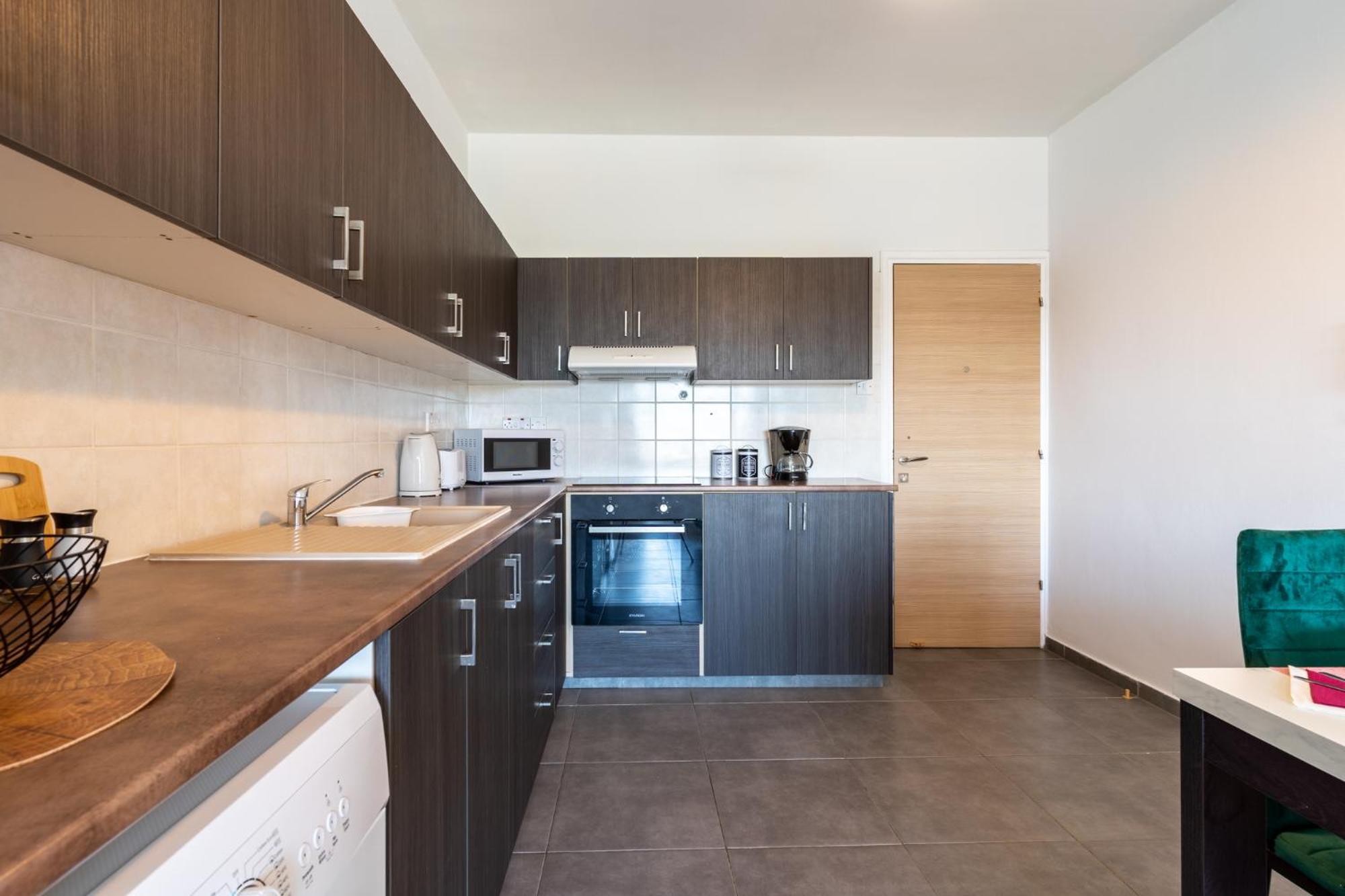 Emerald’s 2-Bedroom Apartment in Larnaca