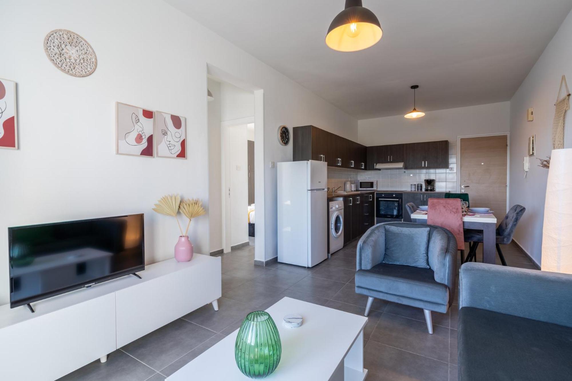 Emerald’s 2-Bedroom Apartment in Larnaca