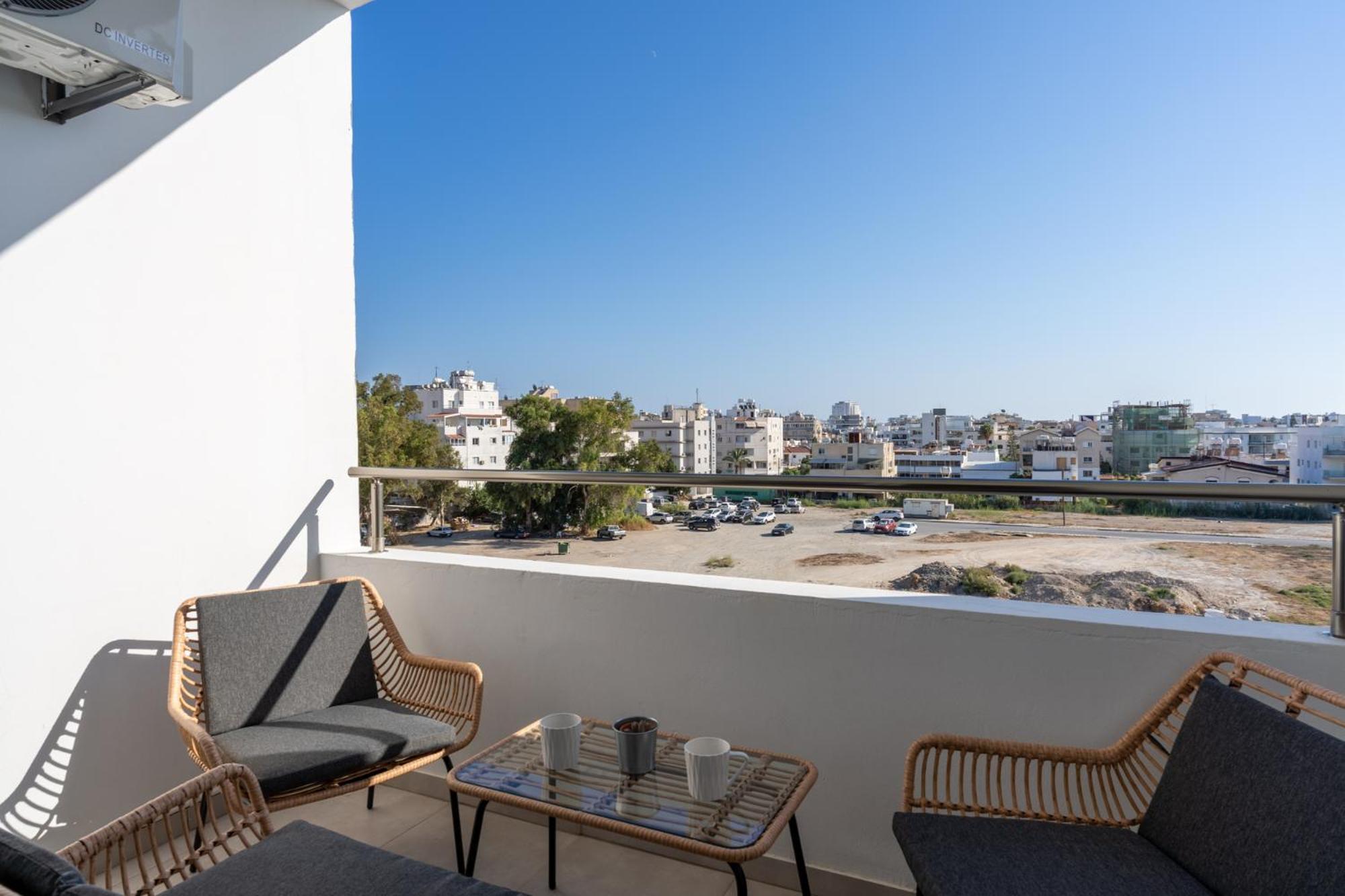 Emerald’s 2-Bedroom Apartment in Larnaca