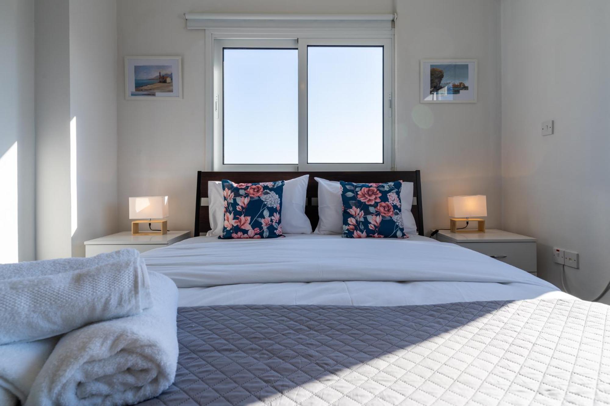 Emerald’s 2-Bedroom Apartment in Larnaca