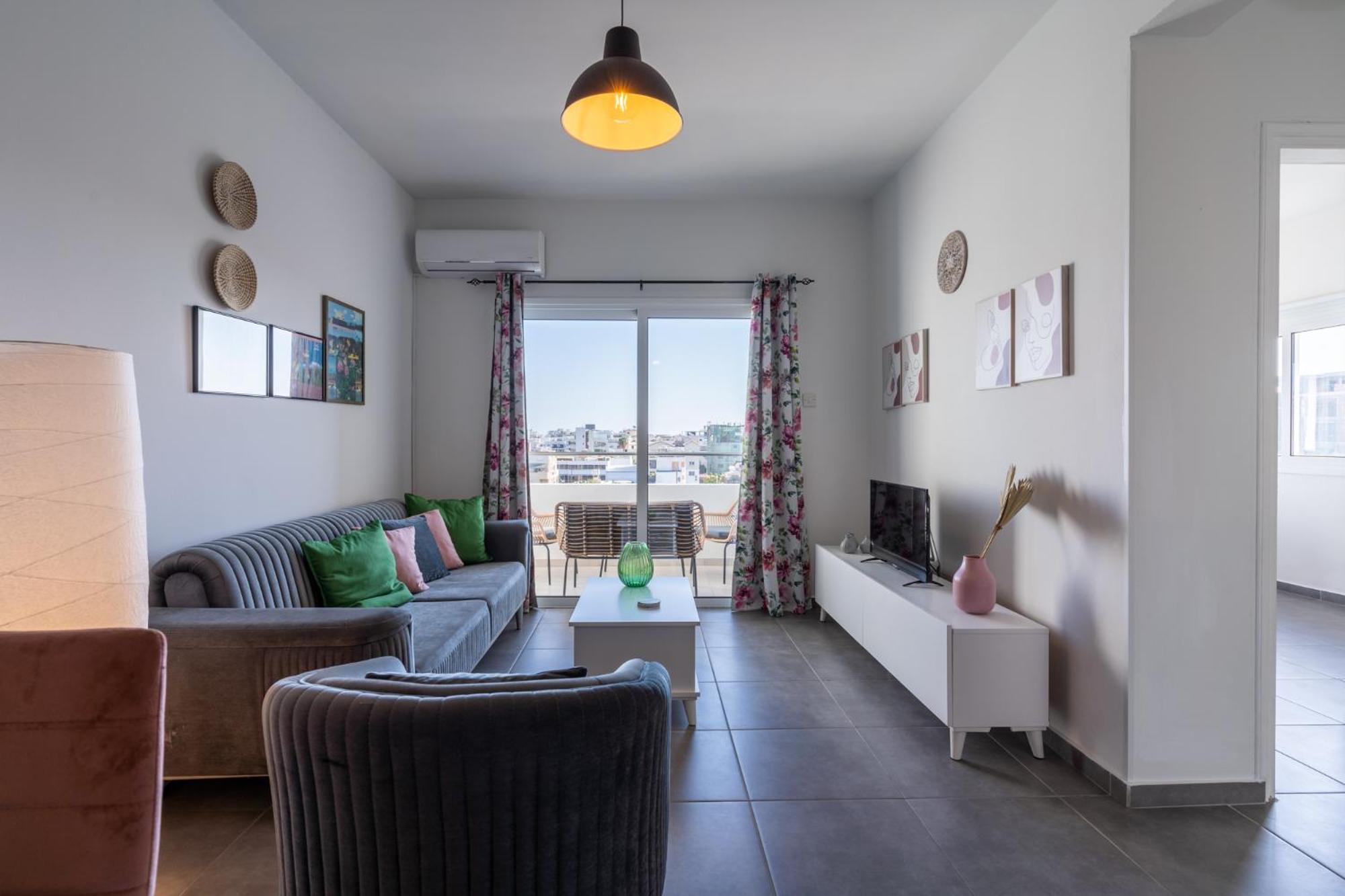 Emerald’s 2-Bedroom Apartment in Larnaca