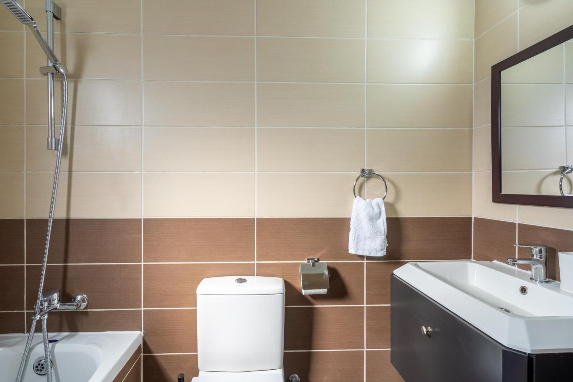 Emerald’s 2-Bedroom Apartment in Larnaca