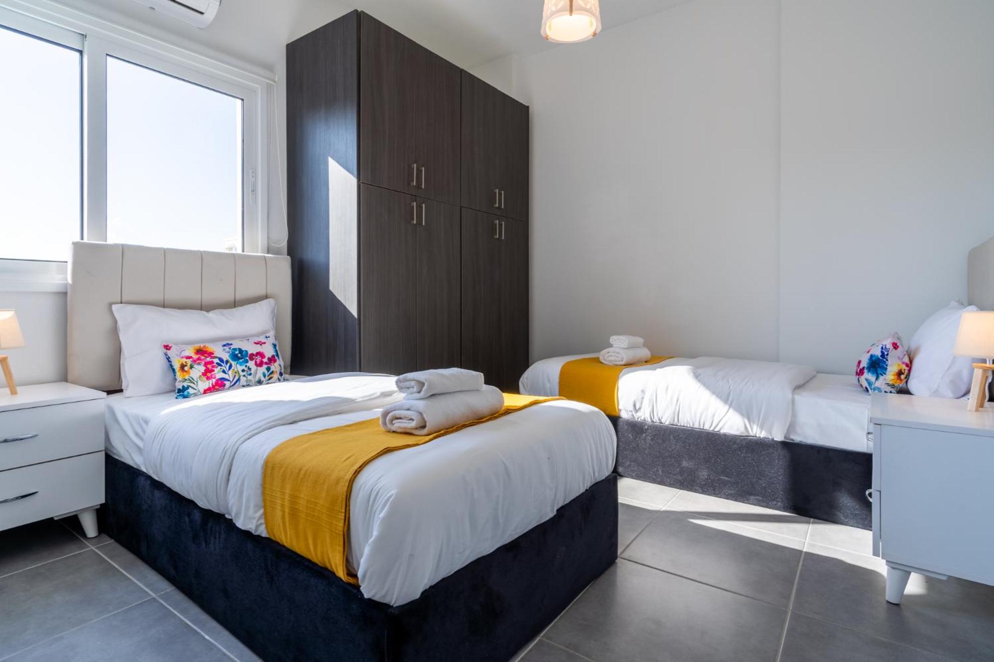 Emerald’s 2-Bedroom Apartment in Larnaca