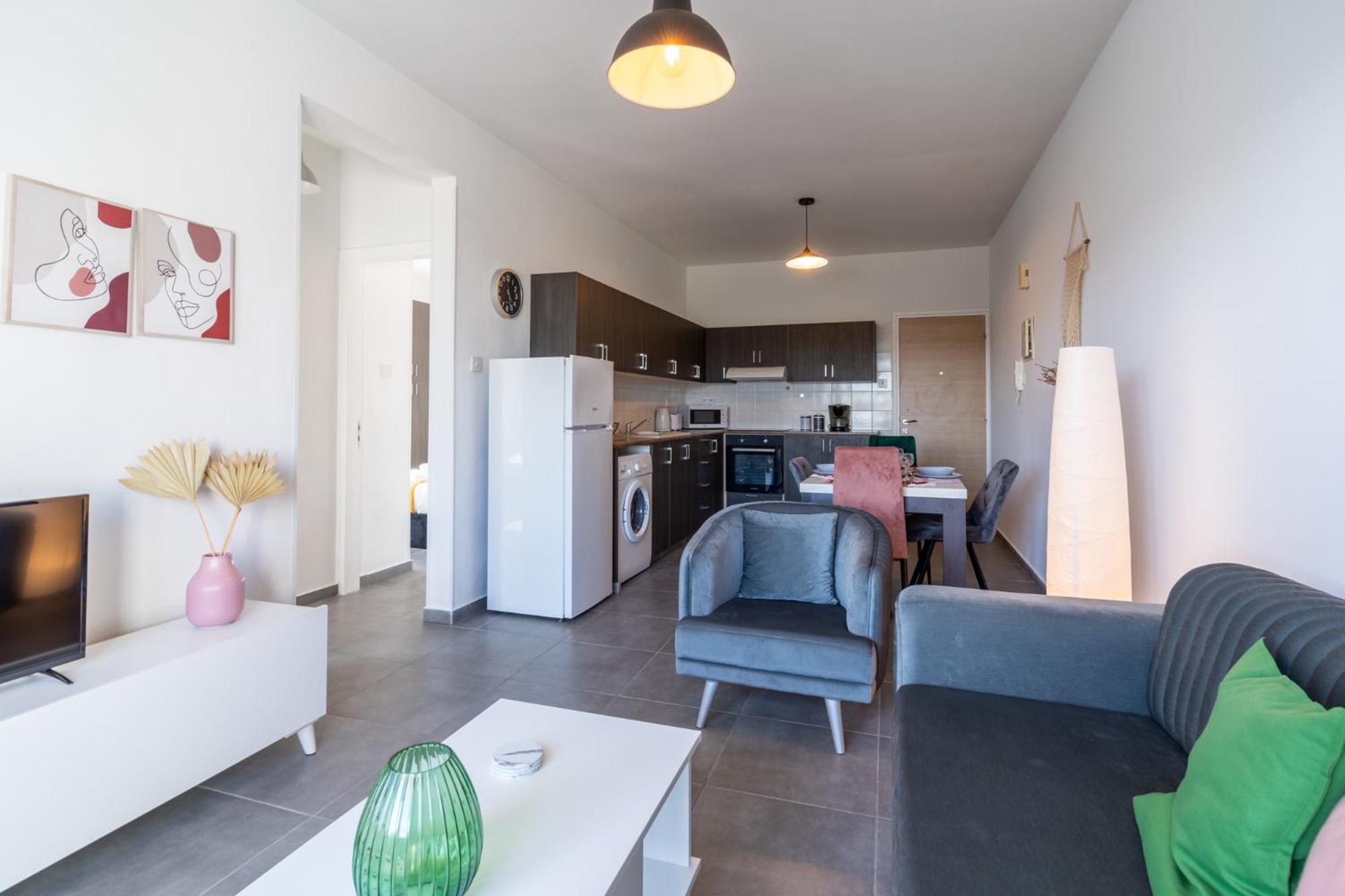 Emerald’s 2-Bedroom Apartment in Larnaca