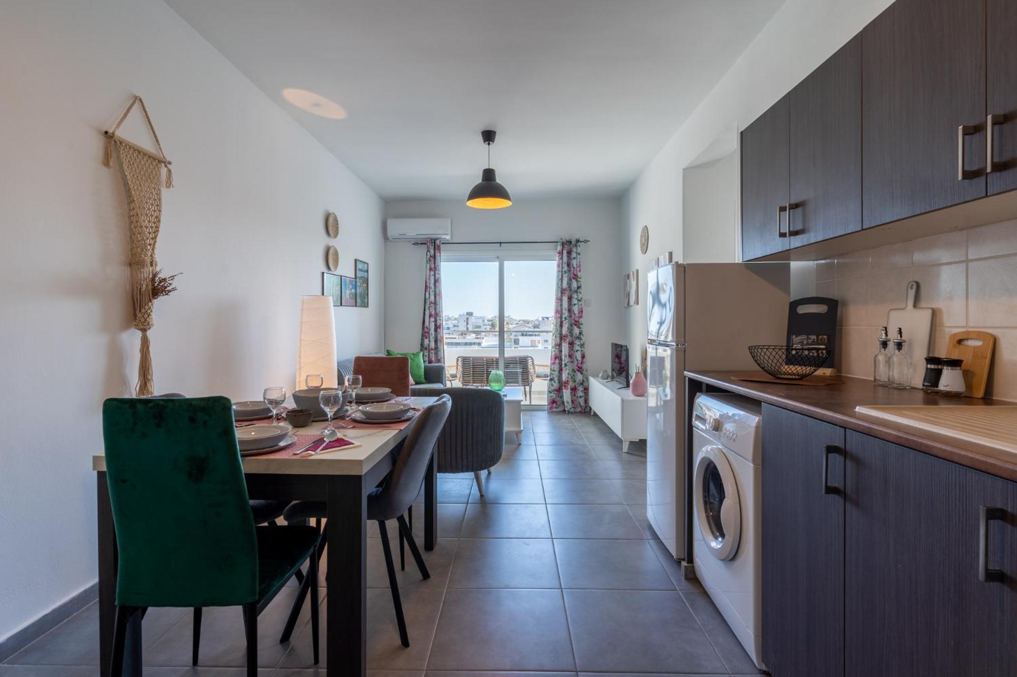 Emerald’s 2-Bedroom Apartment in Larnaca