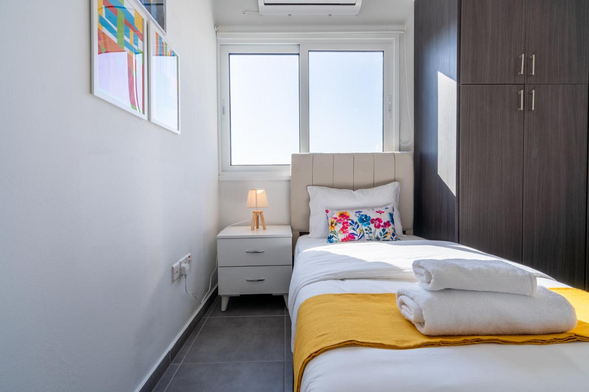 Emerald’s 2-Bedroom Apartment in Larnaca
