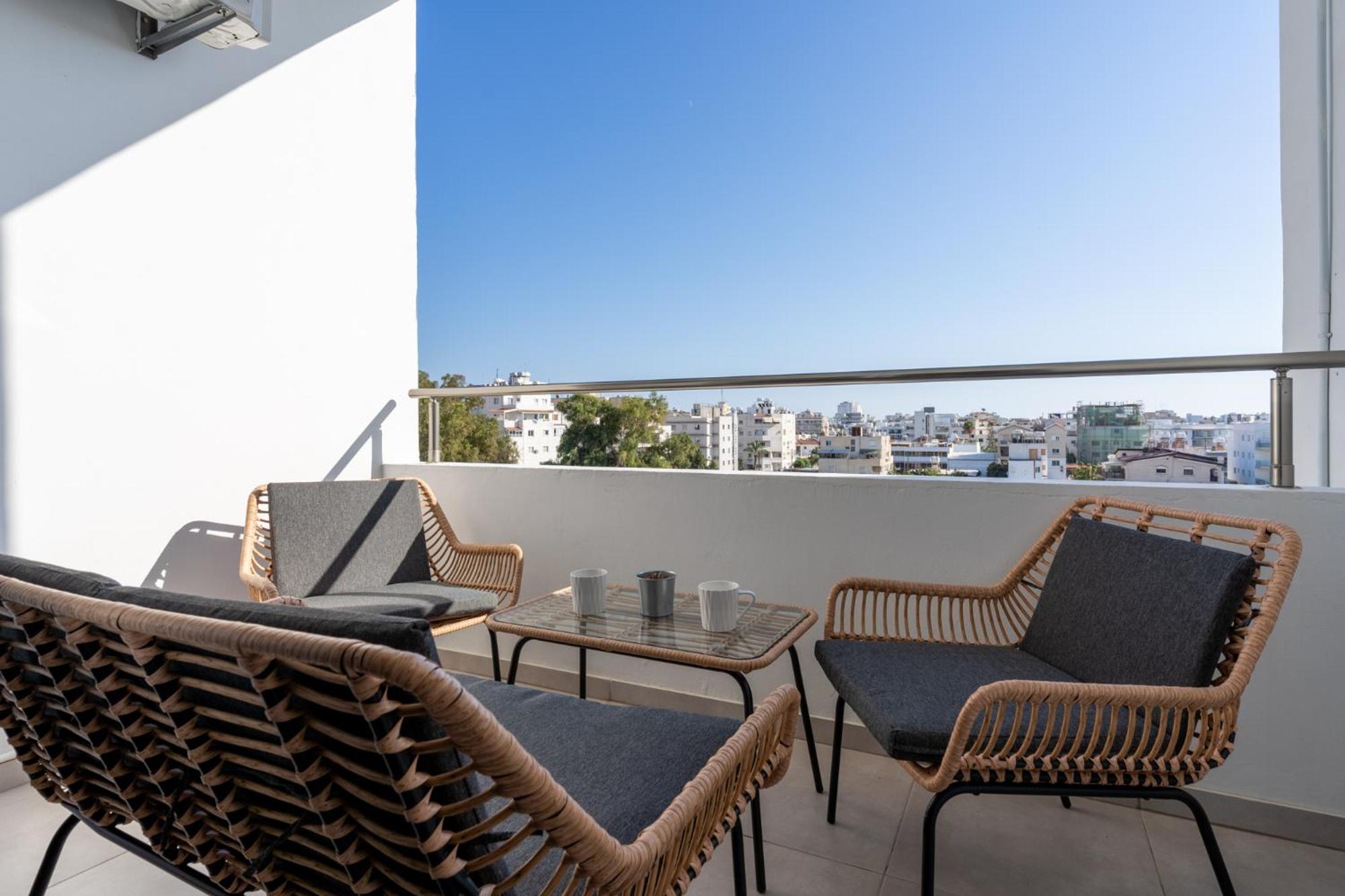 Emerald’s 2-Bedroom Apartment in Larnaca