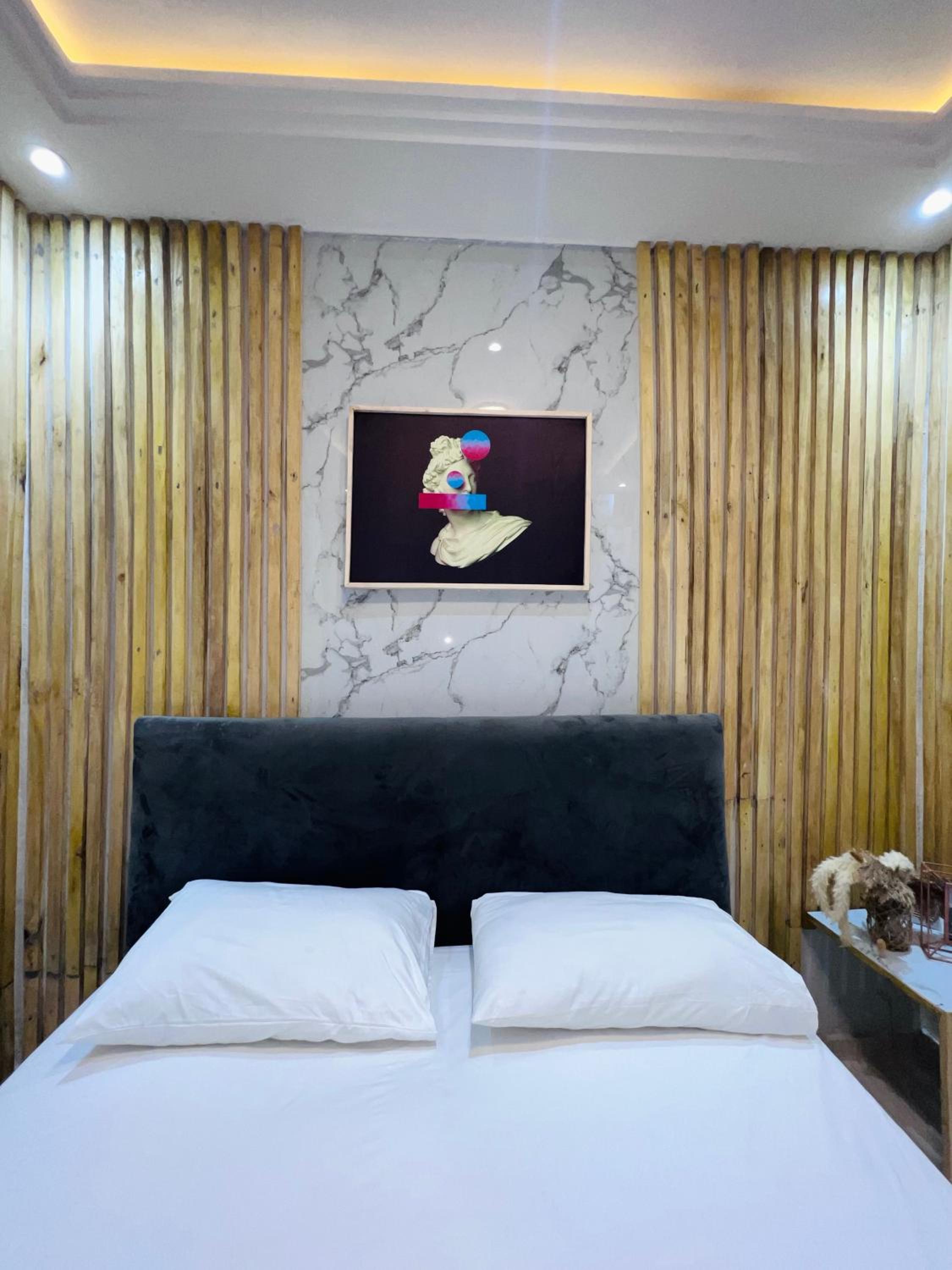 Luxury Suites