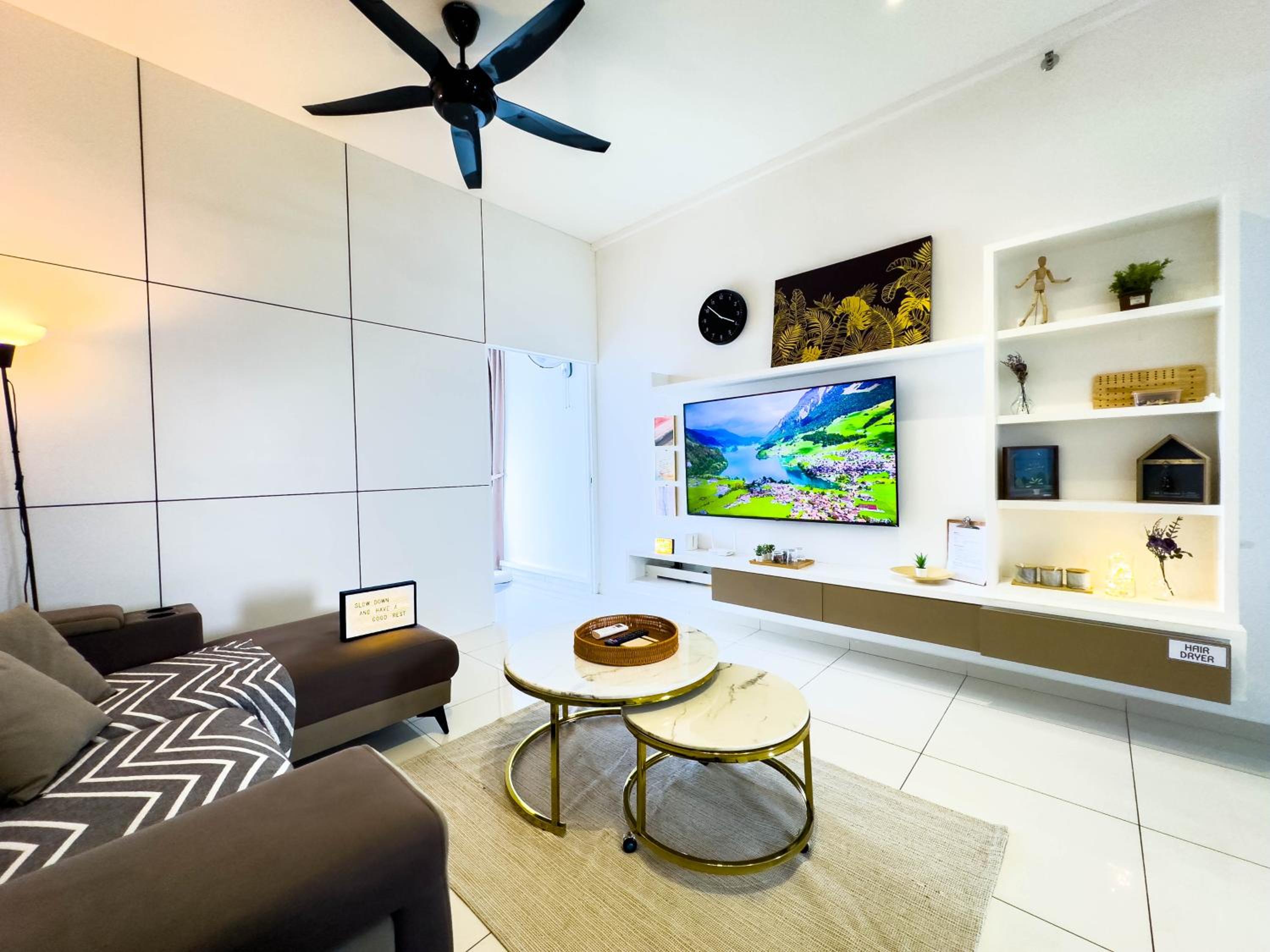 Beacon Executive Suite with SkyPool 3BR 8pax Georgetown Penang photo 3