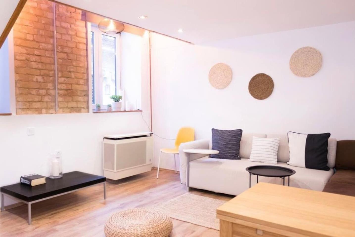 Stylish Natural Apartment with SAUNA - Heroes Square