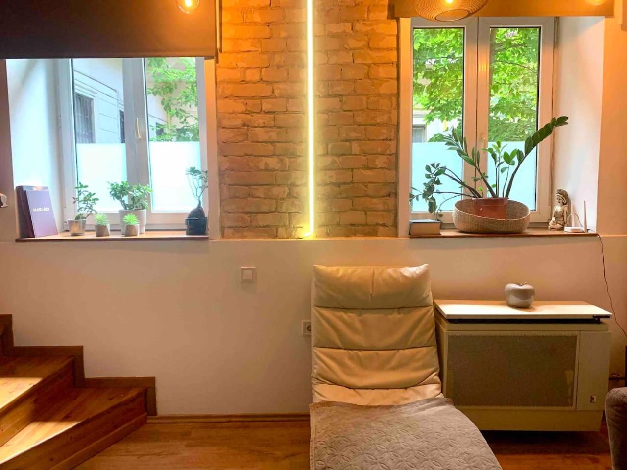 Stylish Natural Apartment with SAUNA - Heroes Square