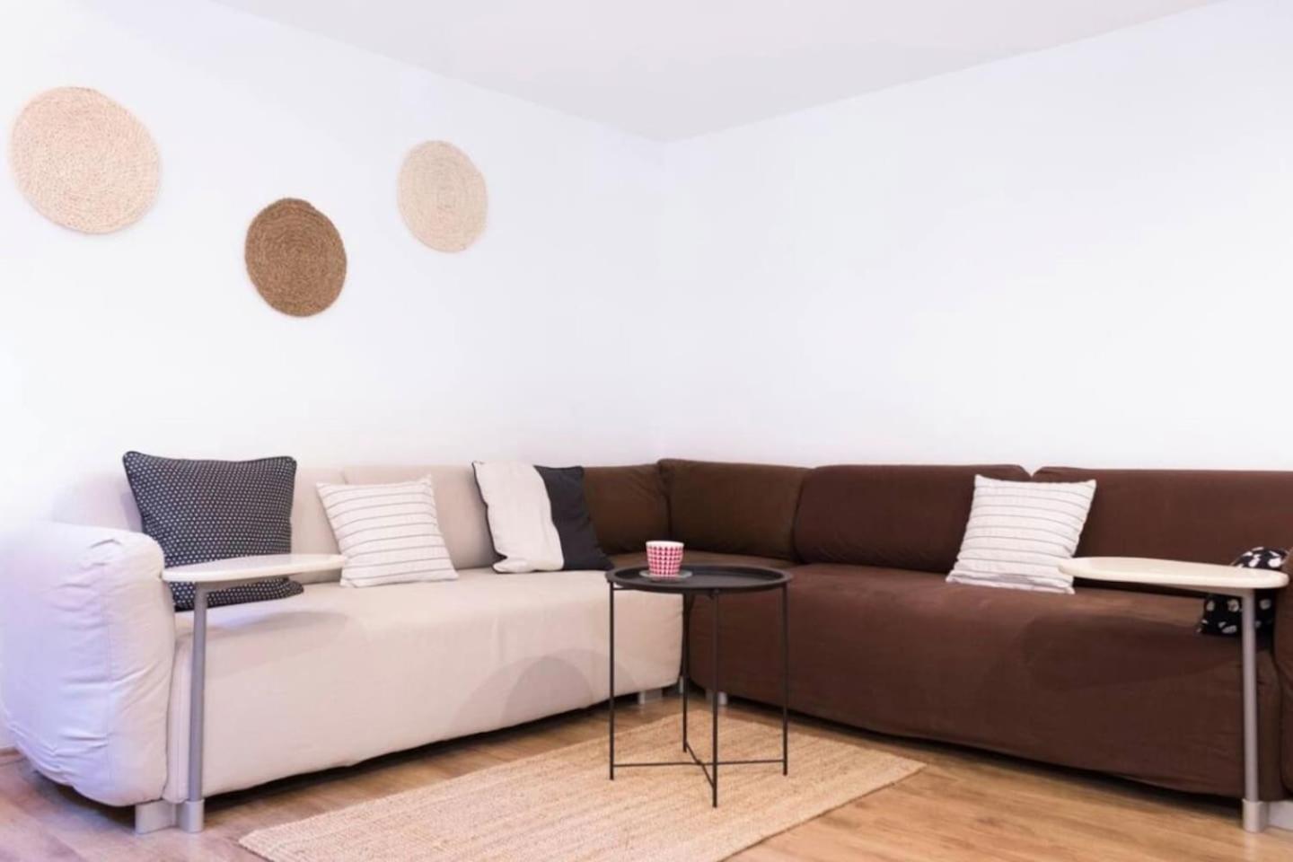 Stylish Natural Apartment with SAUNA - Heroes Square