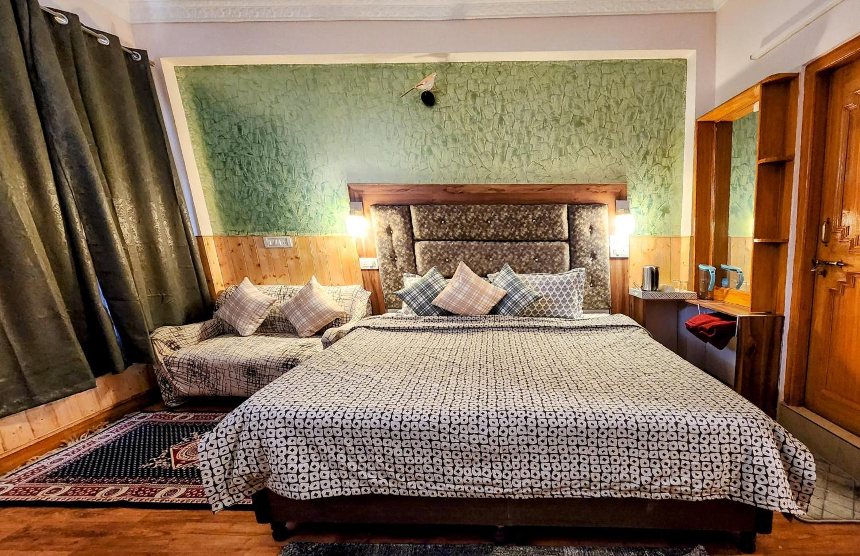The Bougainvillea, Mcleodganj
