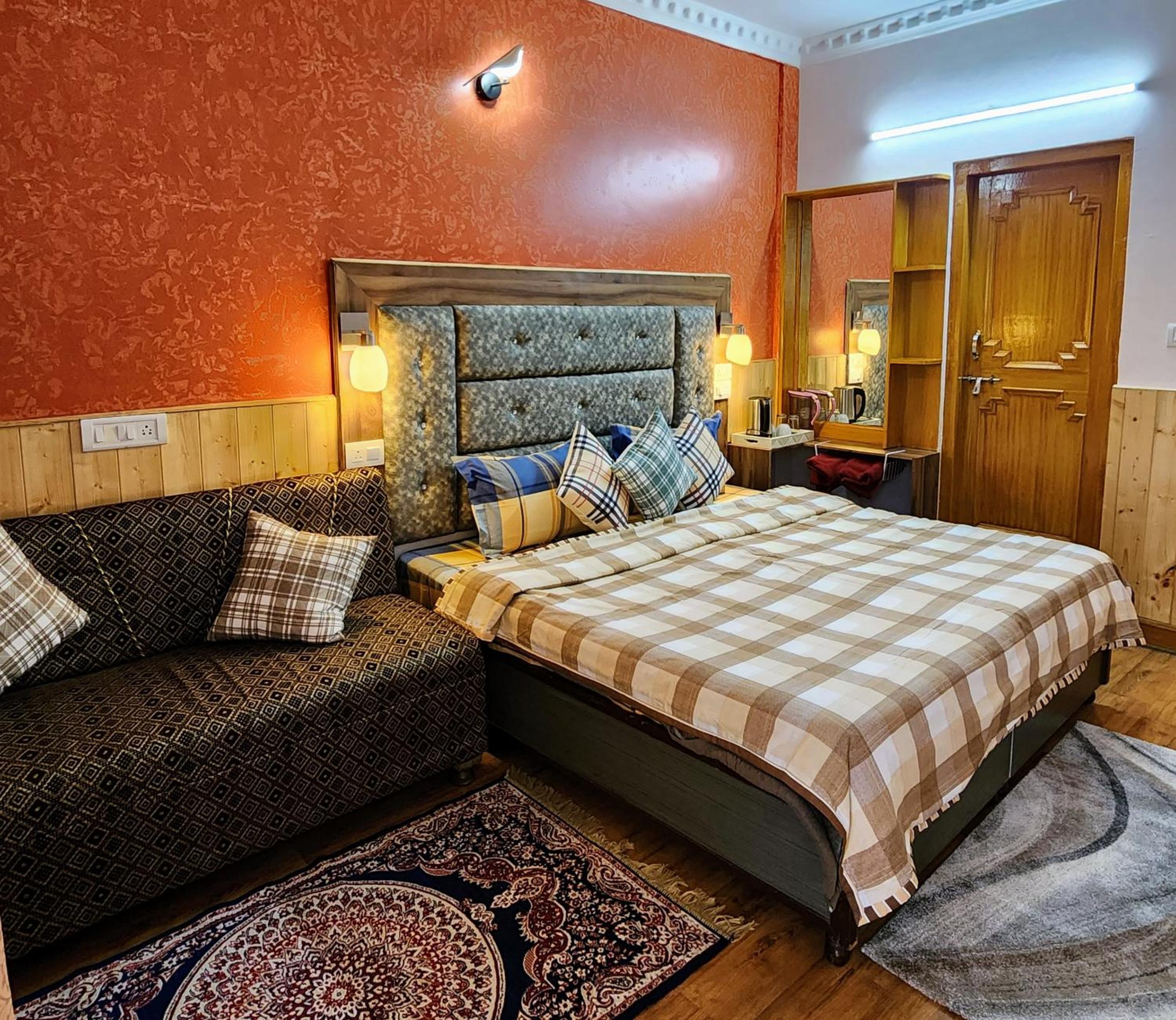 The Bougainvillea, Mcleodganj