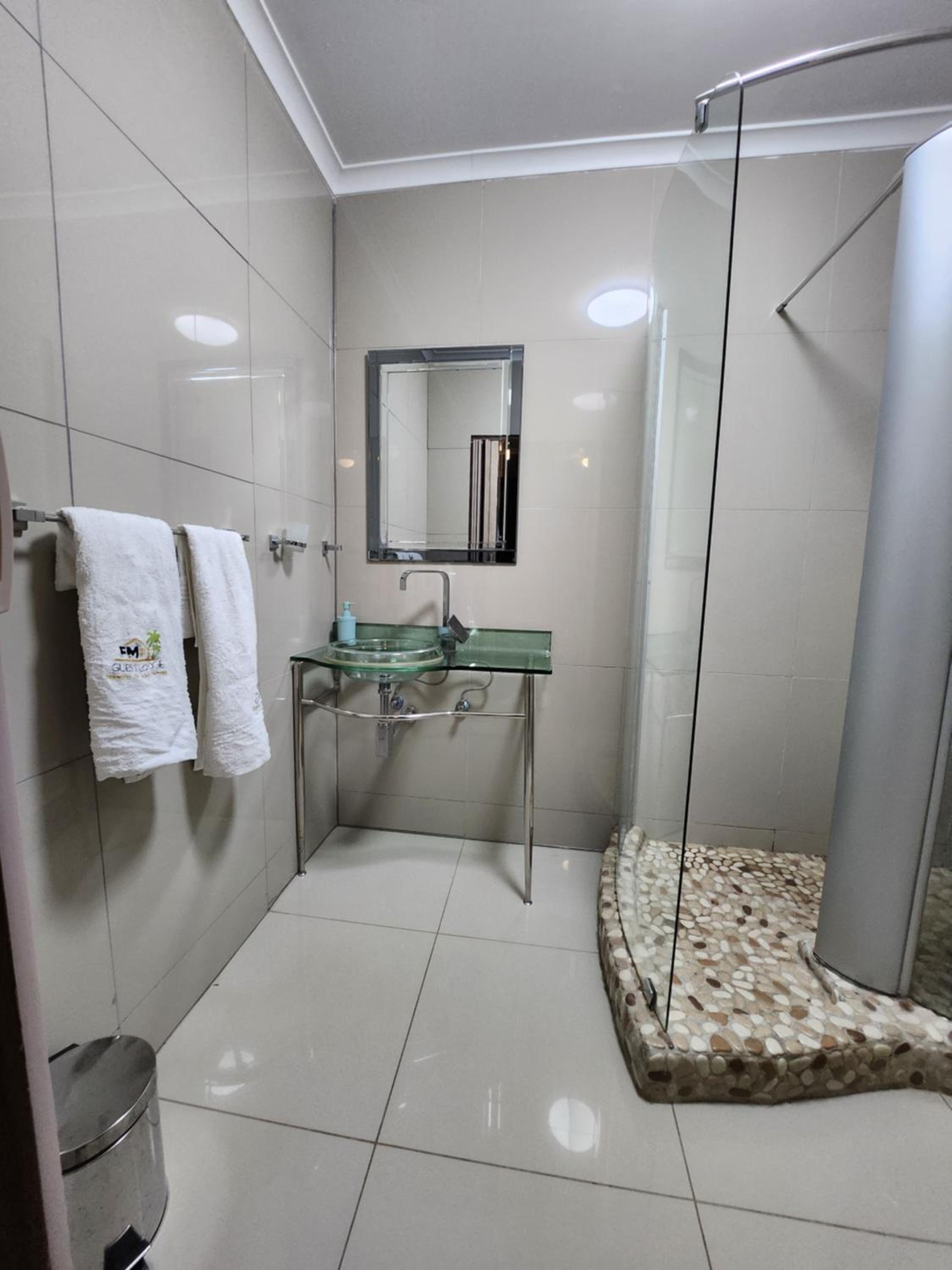 FM GUEST LODGE Comfort, Tranquility & Peace of Mind