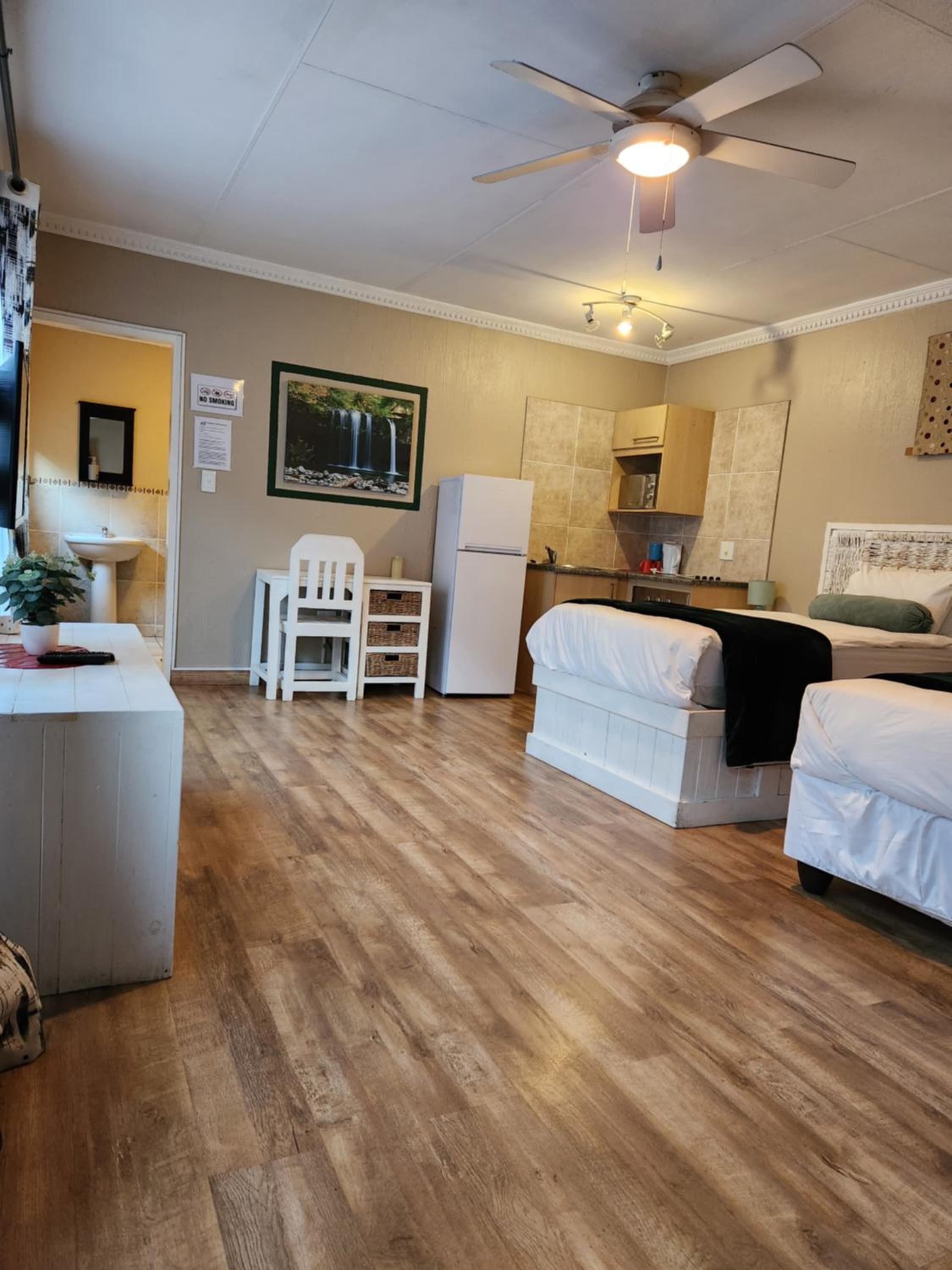 FM GUEST LODGE Comfort, Tranquility & Peace of Mind