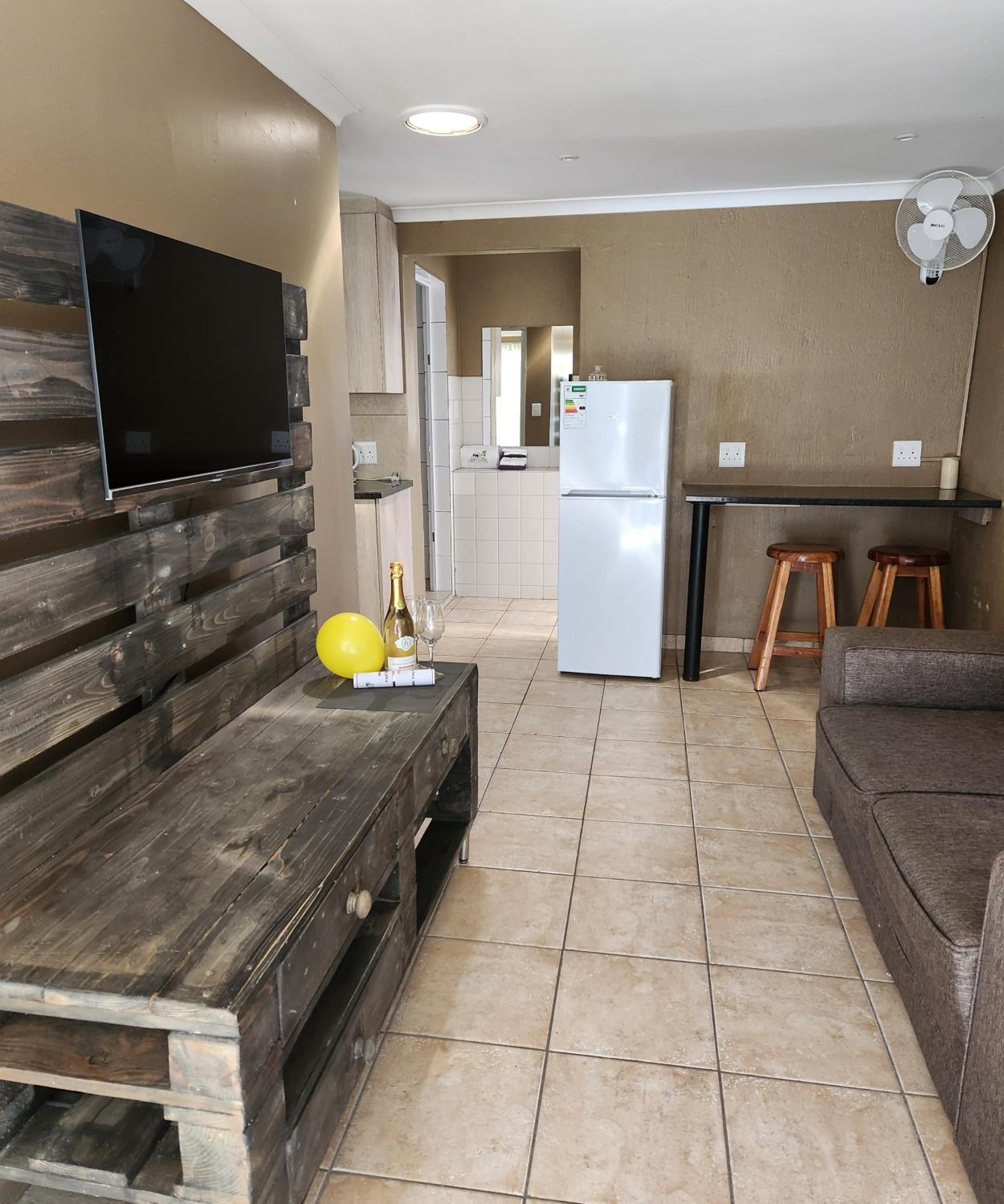 FM GUEST LODGE Comfort, Tranquility & Peace of Mind