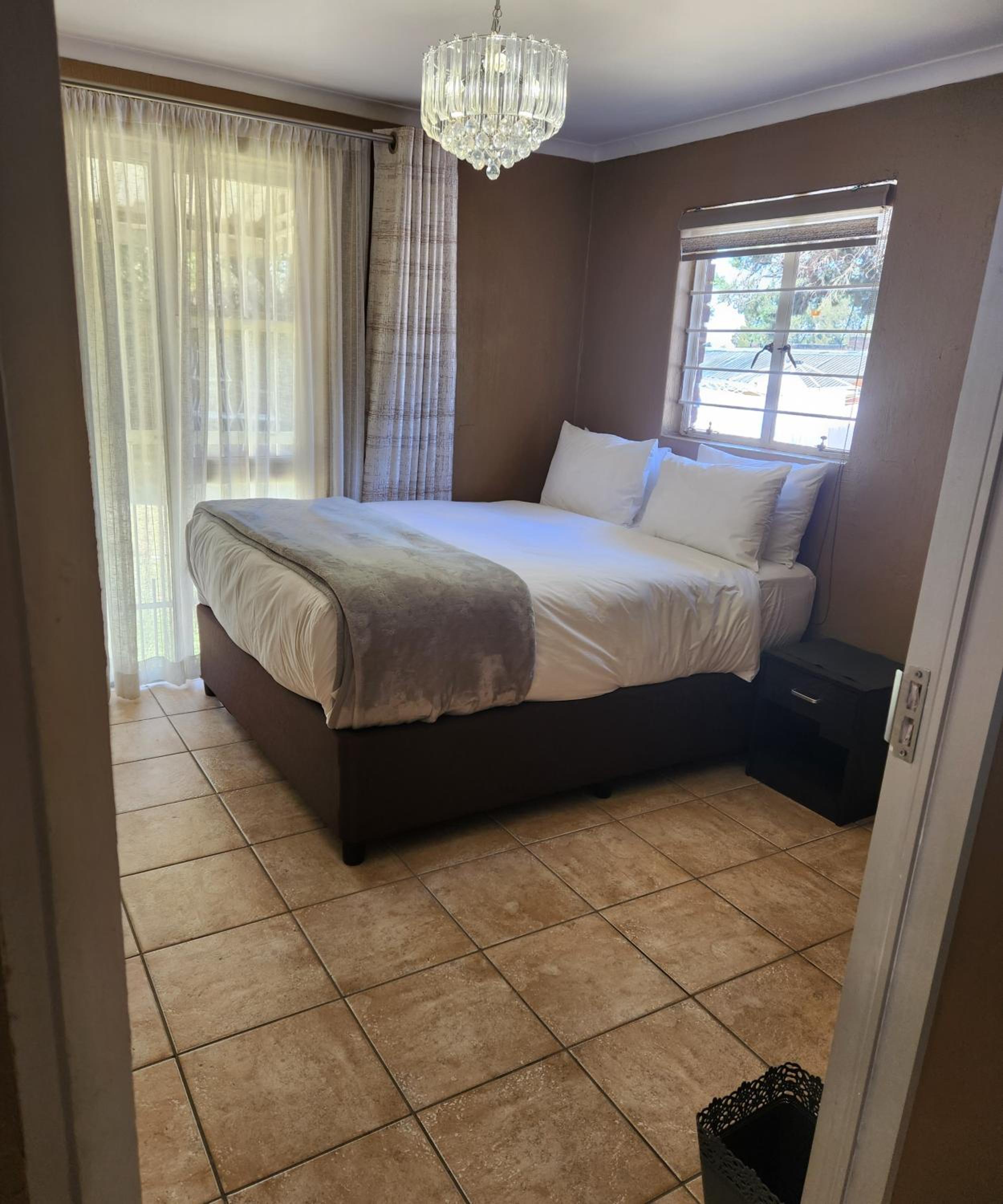 FM GUEST LODGE Comfort, Tranquility & Peace of Mind