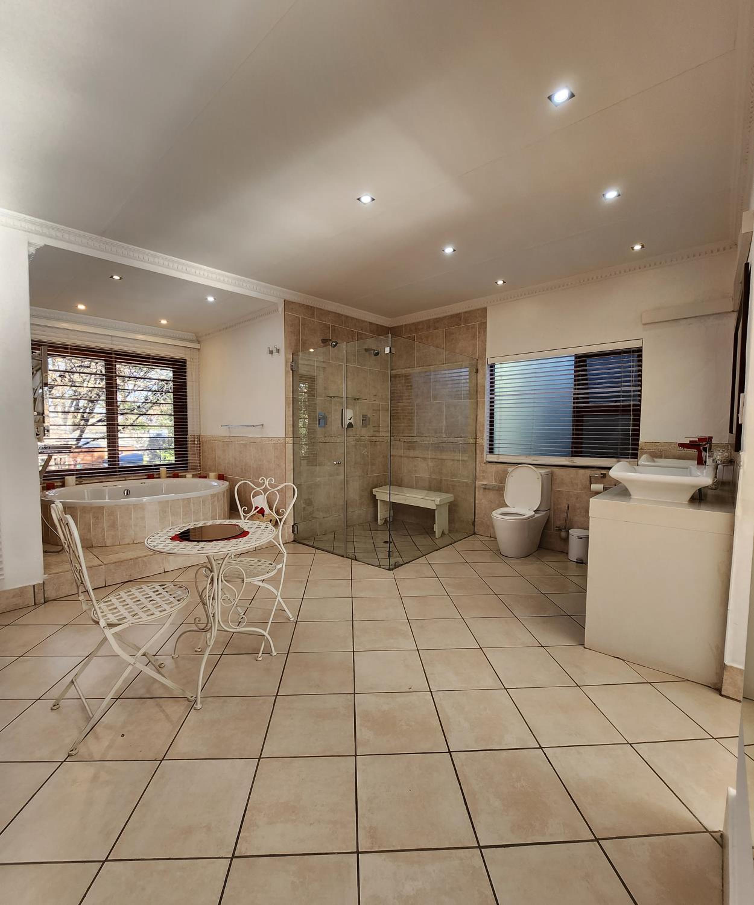 FM GUEST LODGE Comfort, Tranquility & Peace of Mind