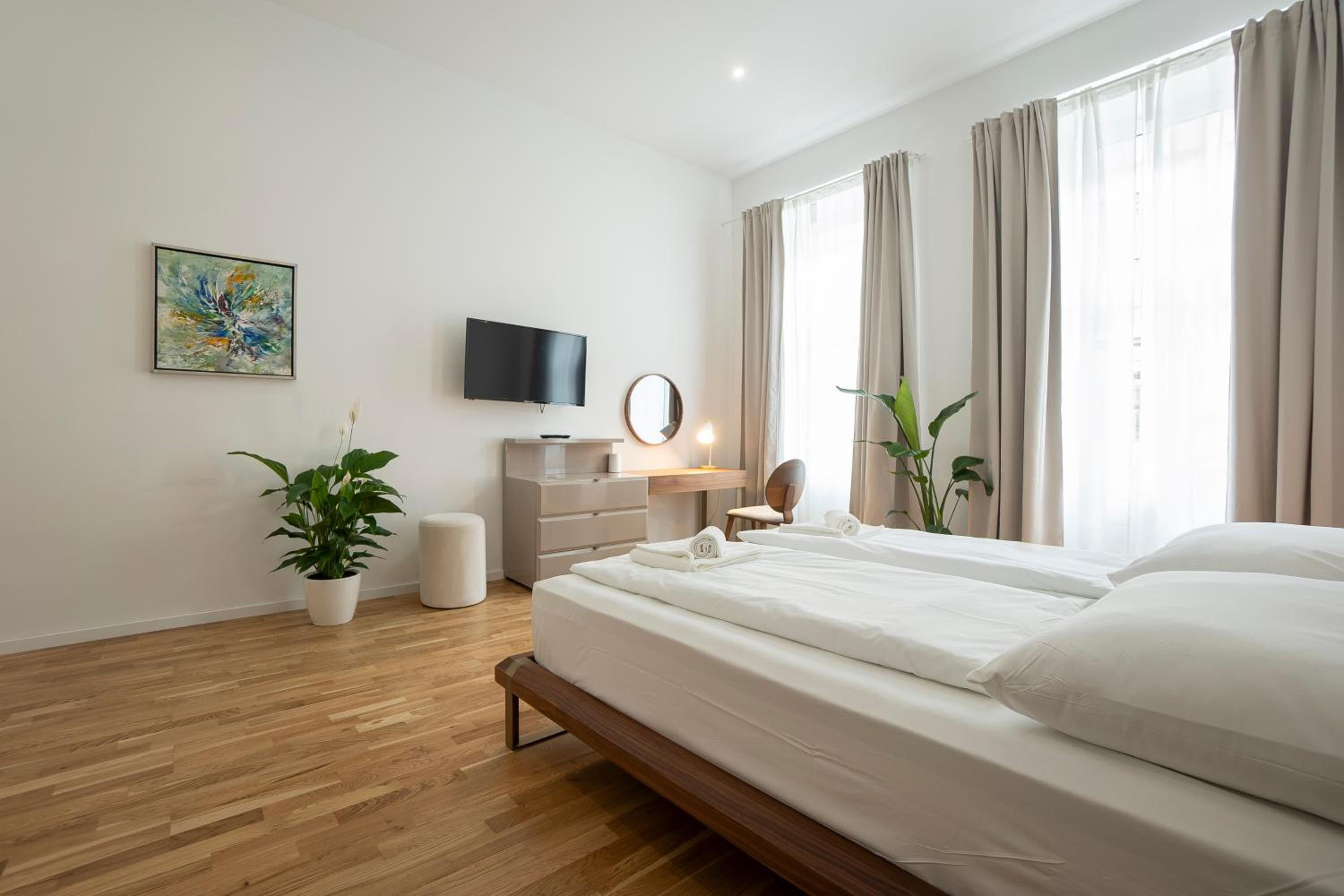 Fully equipped, renovated, perfectly located flat