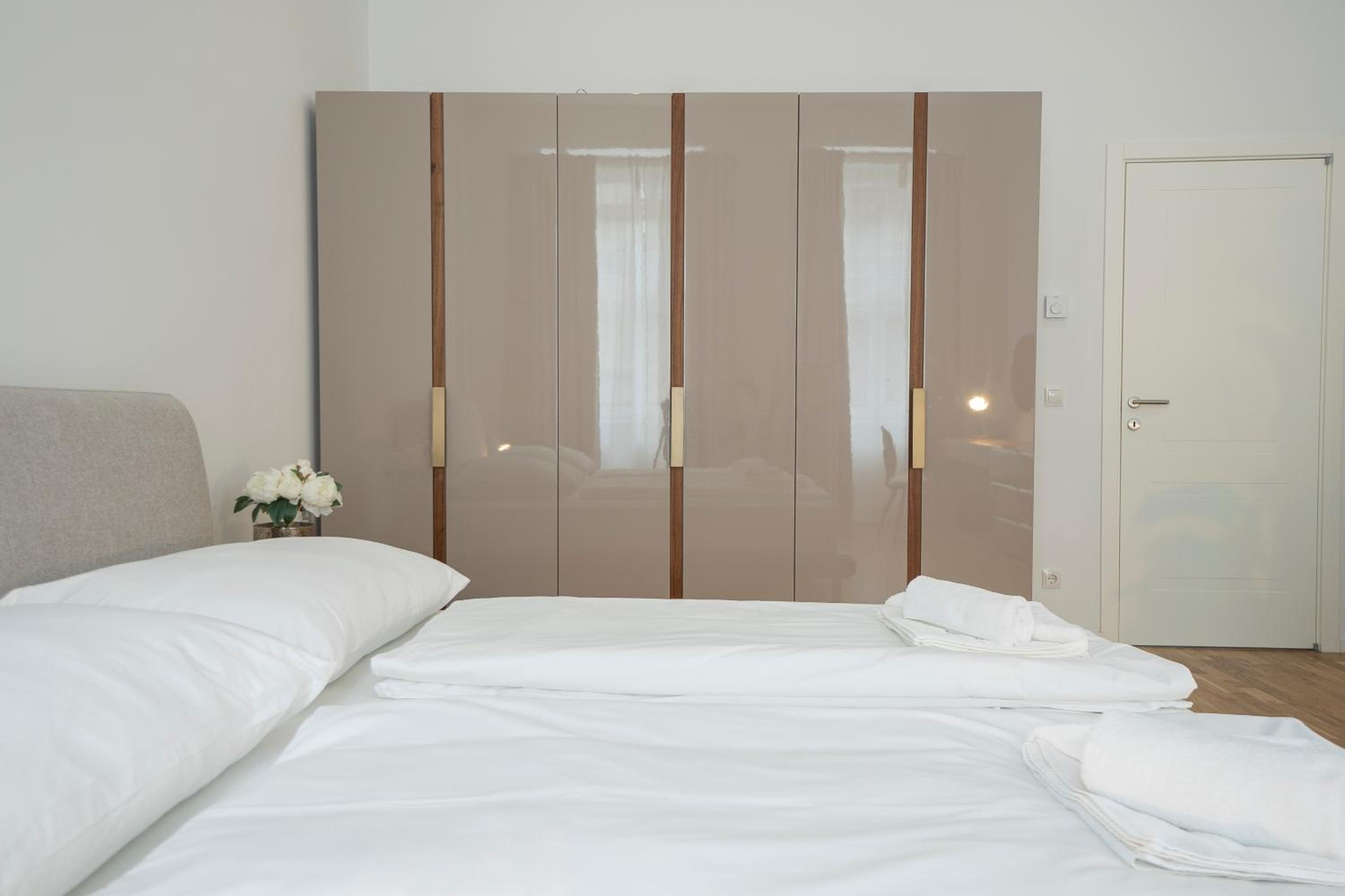 Fully equipped, renovated, perfectly located flat