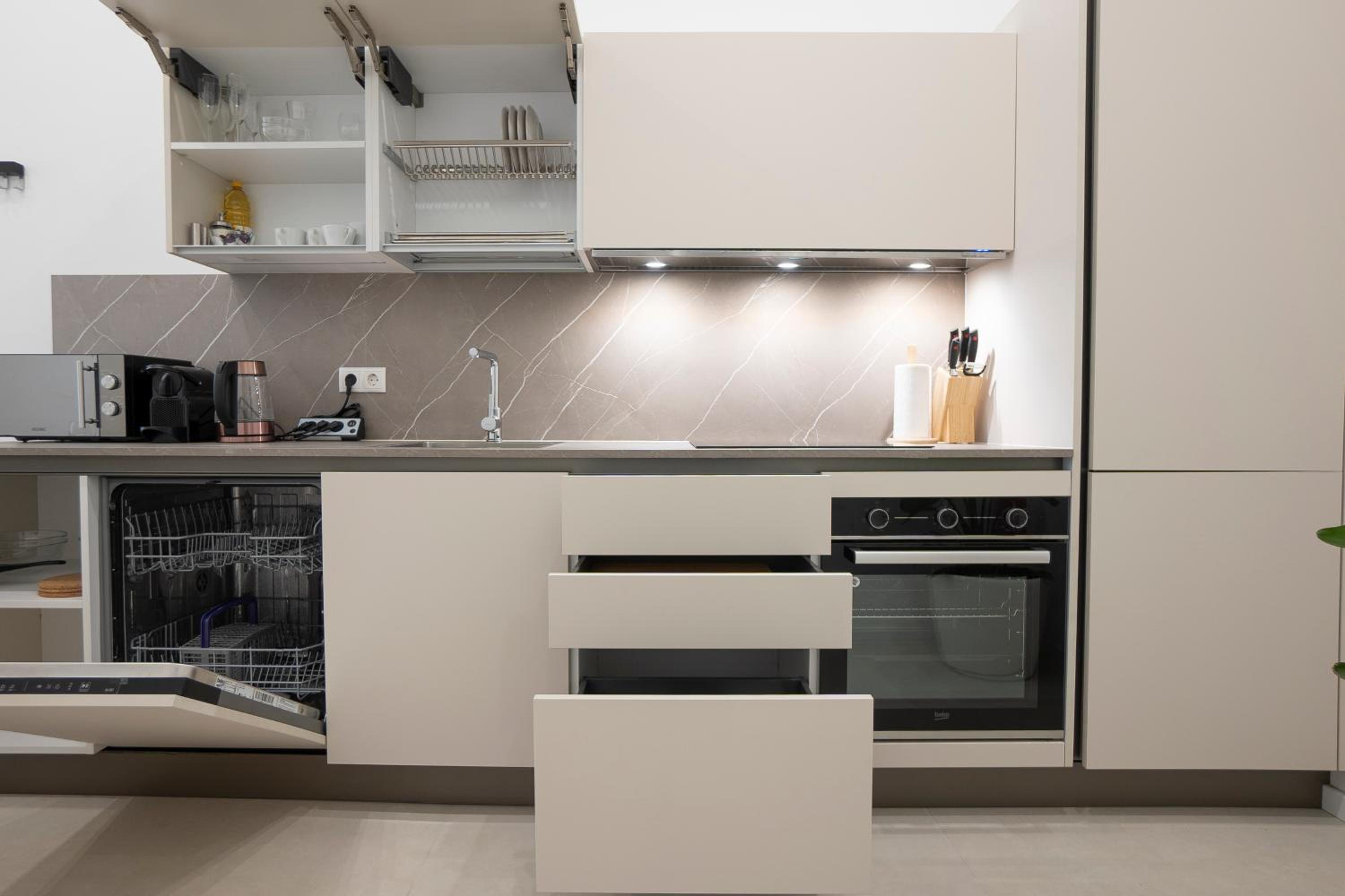 Fully equipped, renovated, perfectly located flat