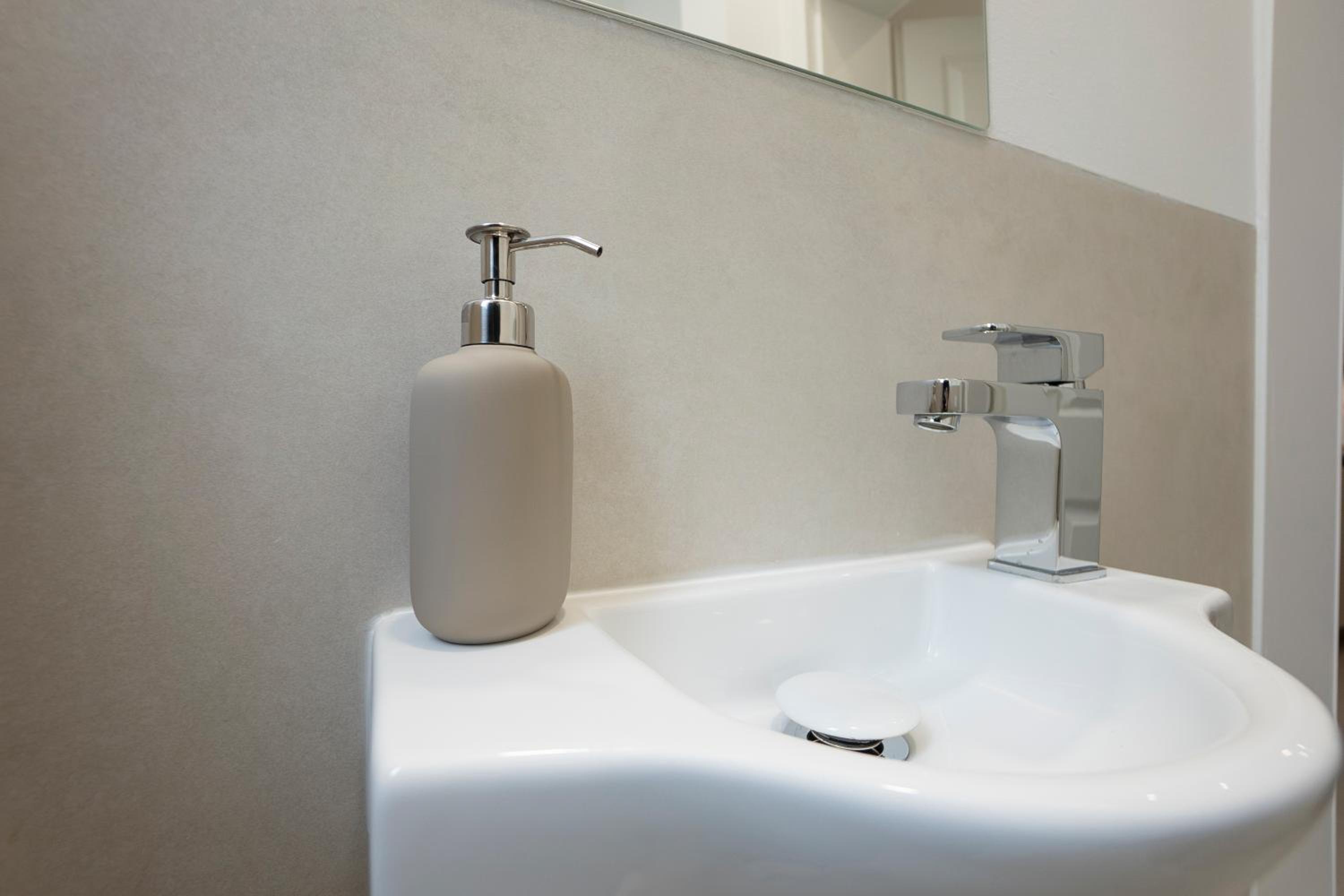 Fully equipped, renovated, perfectly located flat