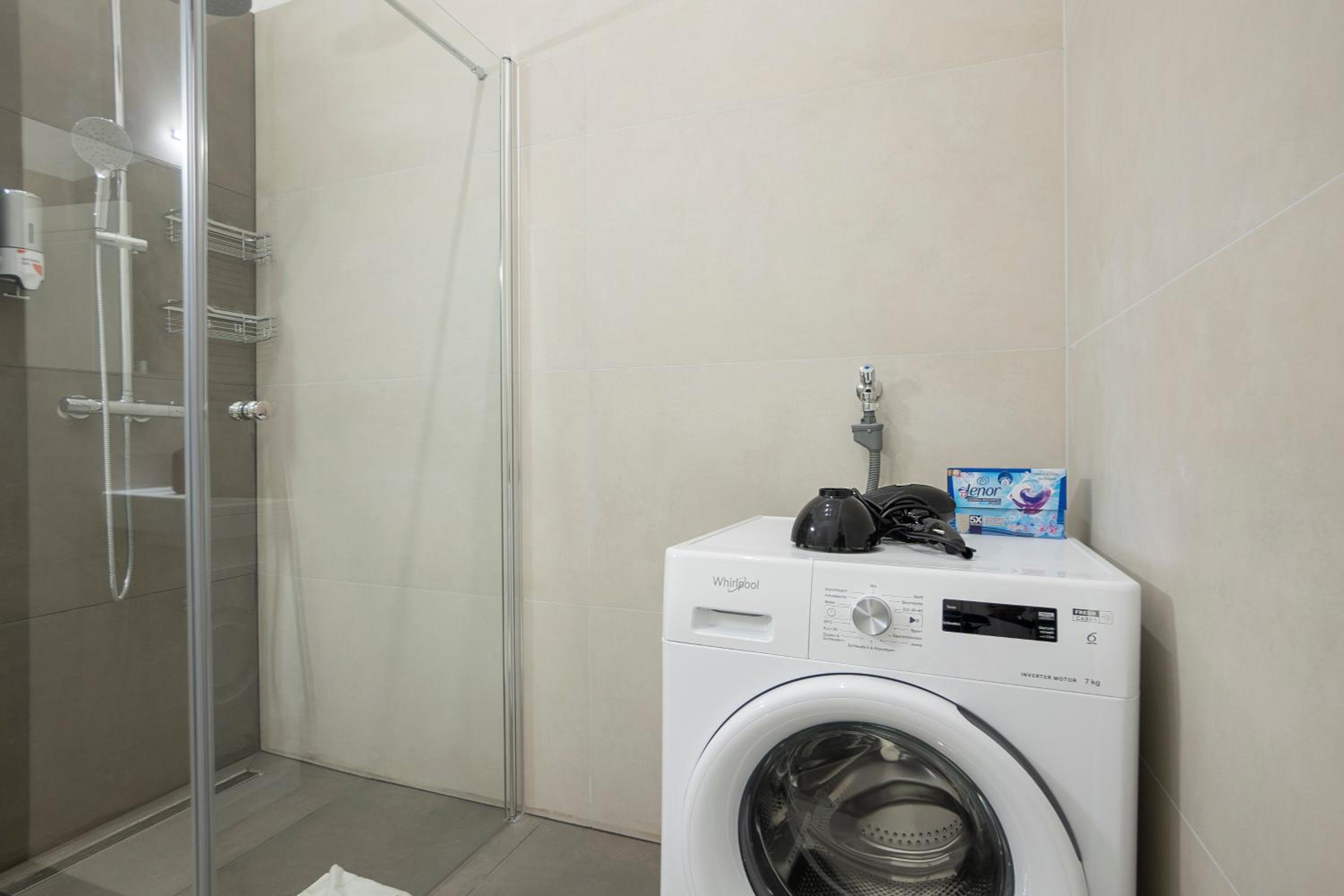 Fully equipped, renovated, perfectly located flat