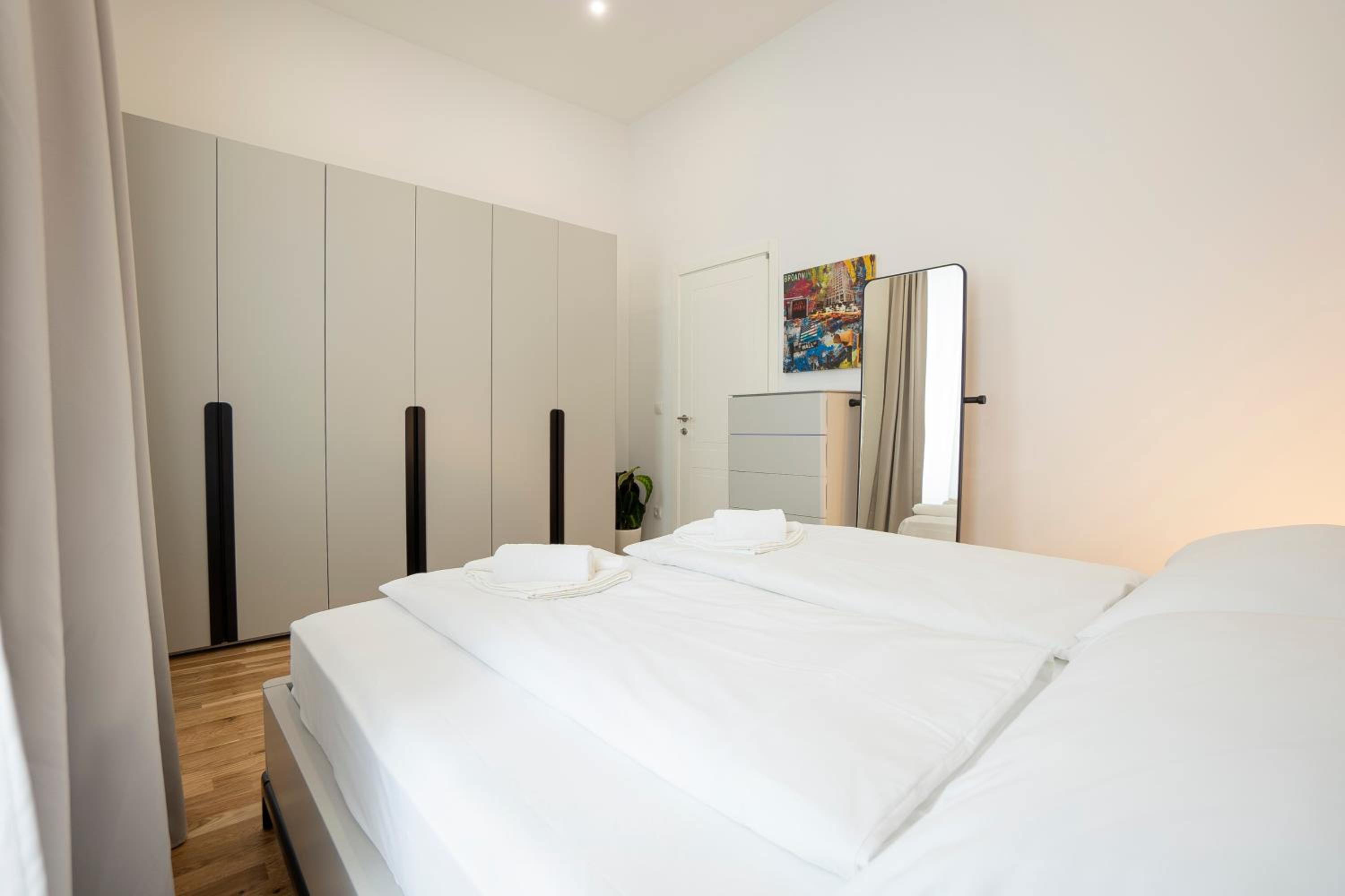 Fully equipped, renovated, perfectly located flat