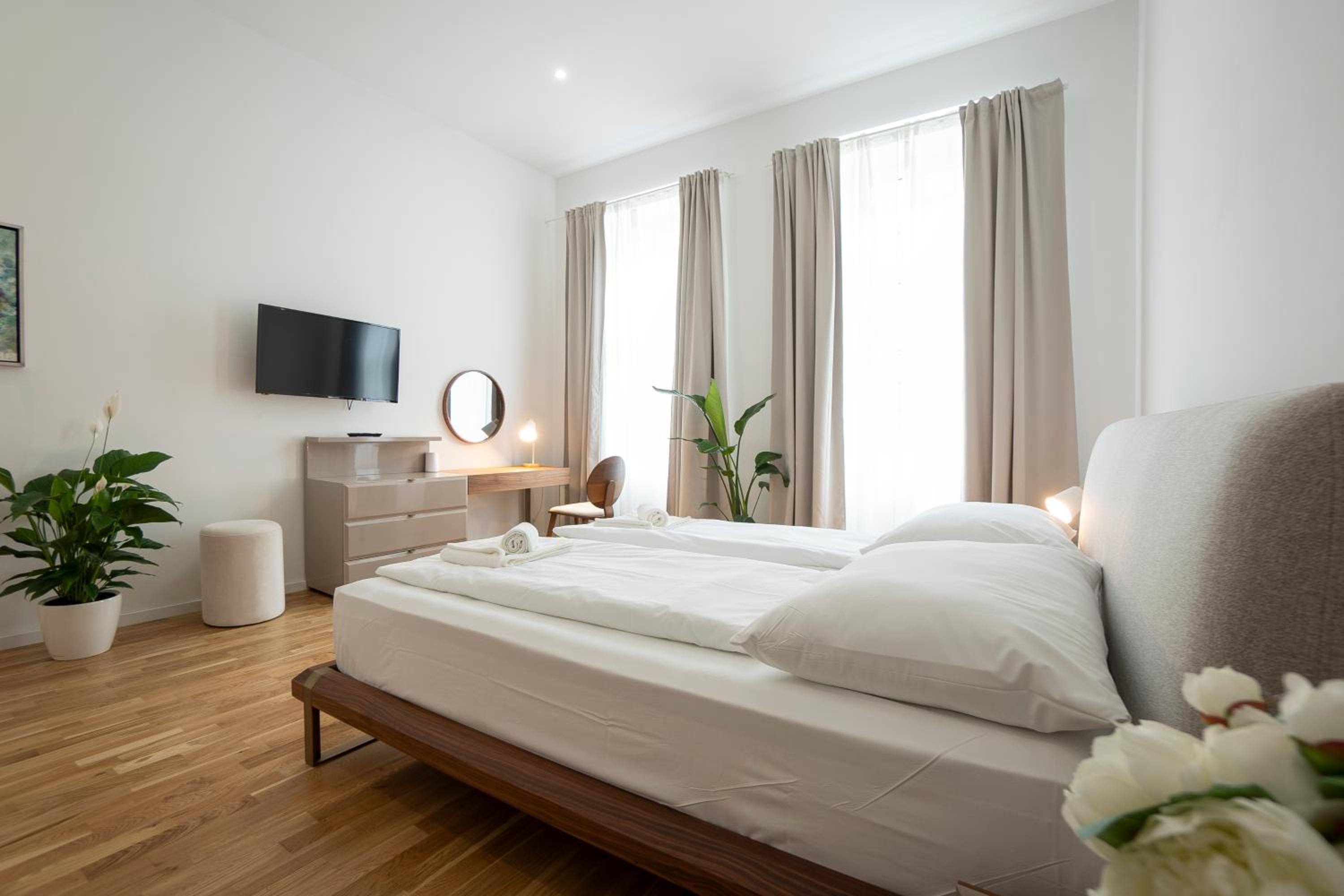 Fully equipped, renovated, perfectly located flat