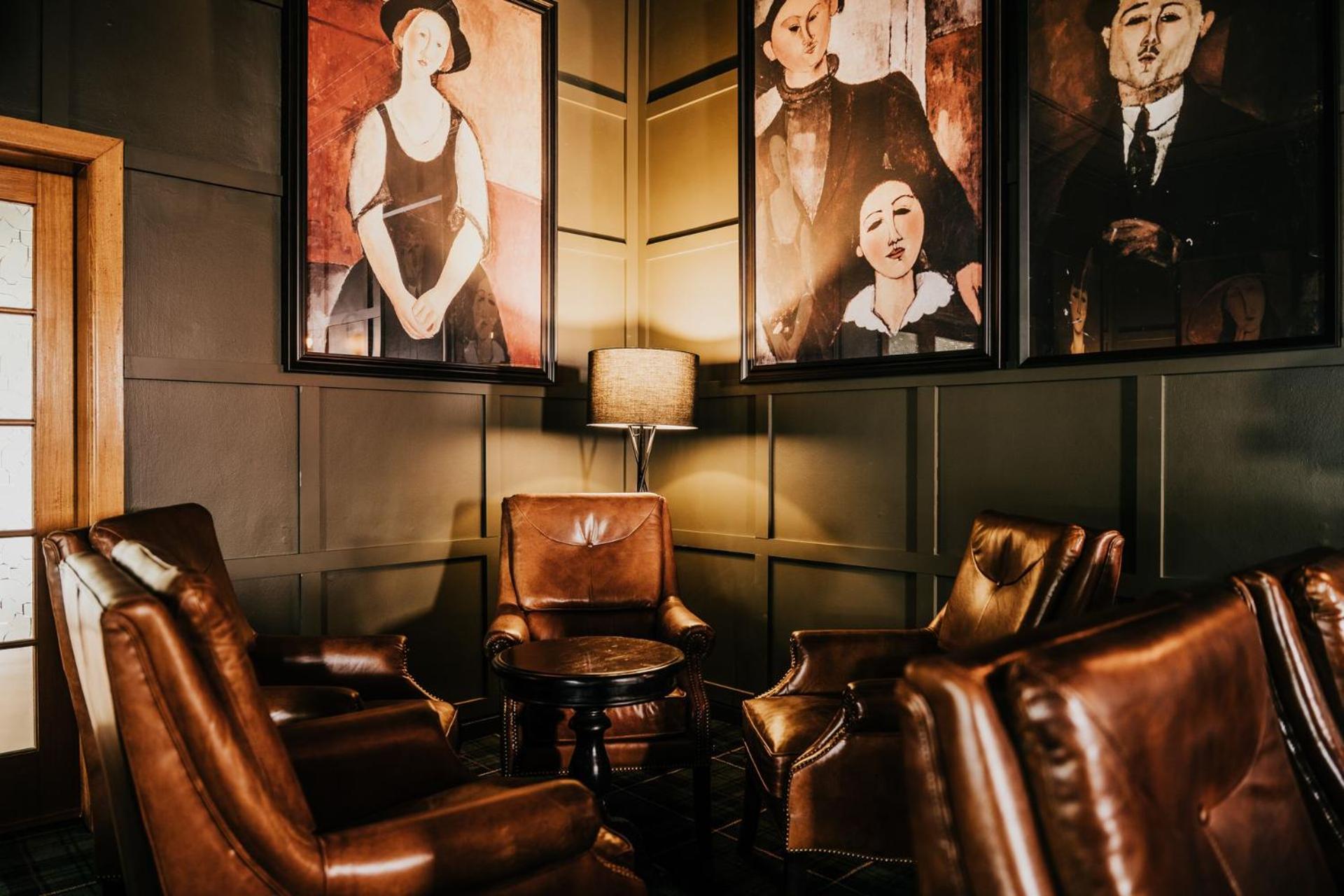 lounge