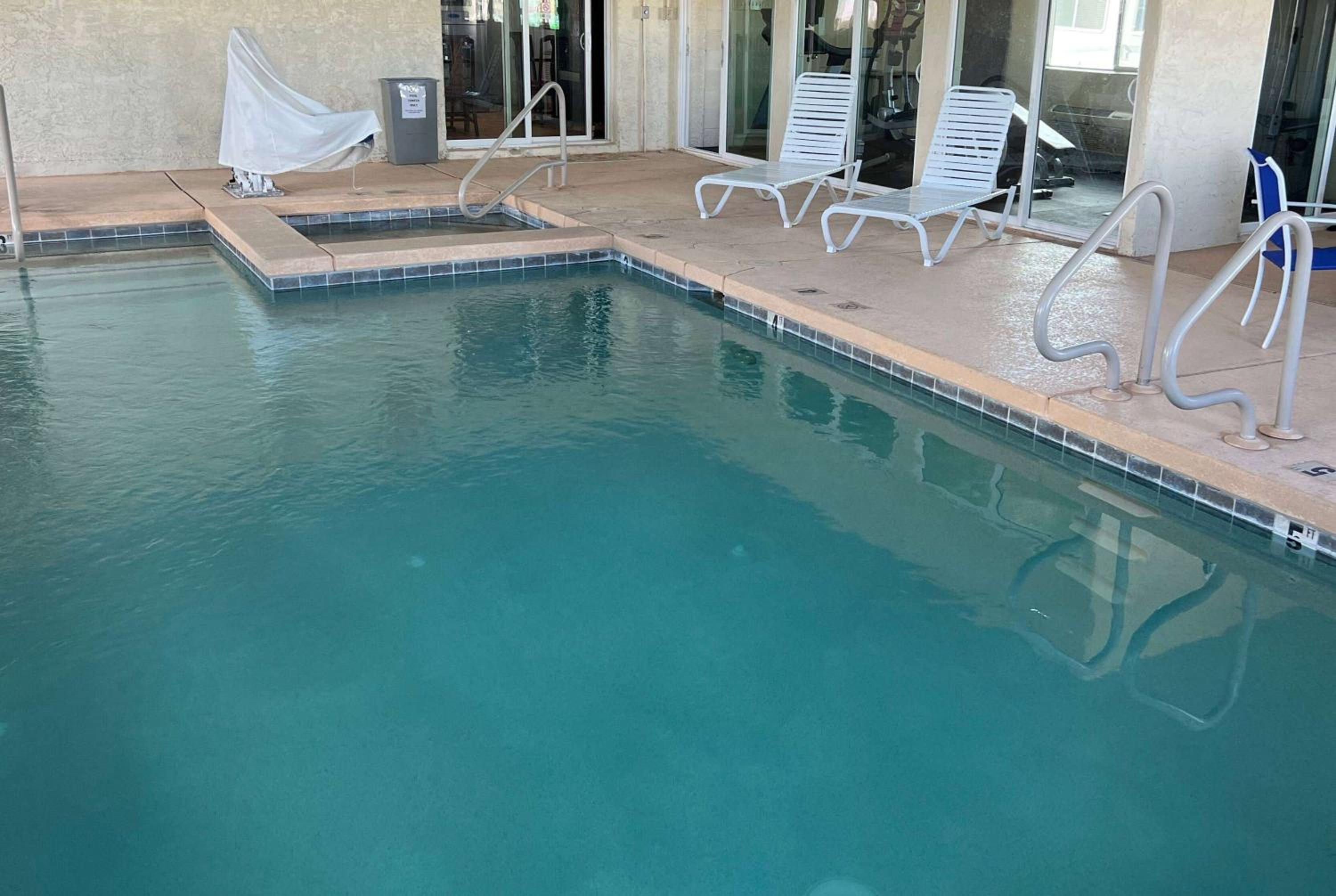 Holbrook Vacations - Travelodge by Wyndham Holbrook - Property Image 4