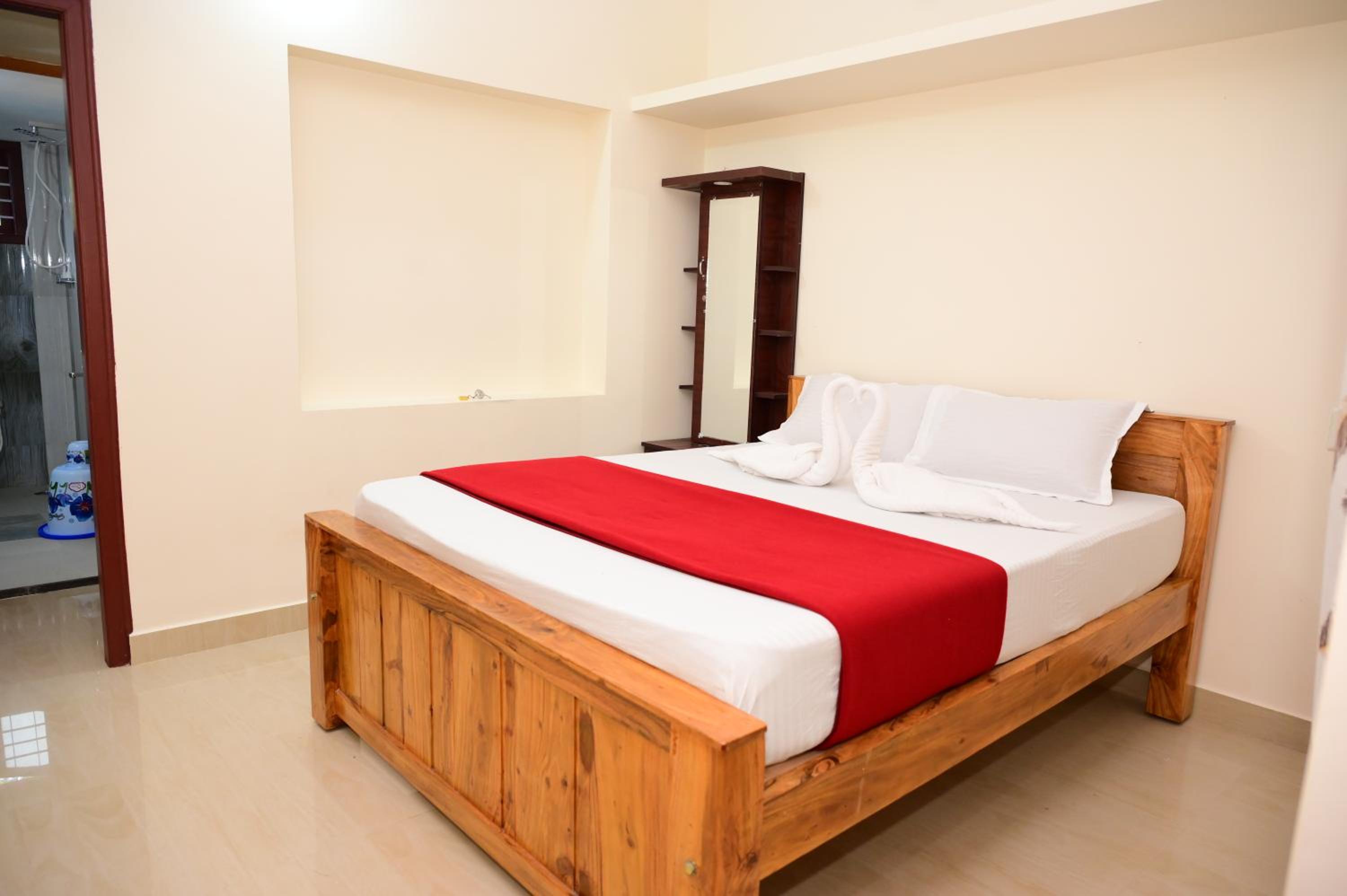 GOLDENGATE HOME STAY