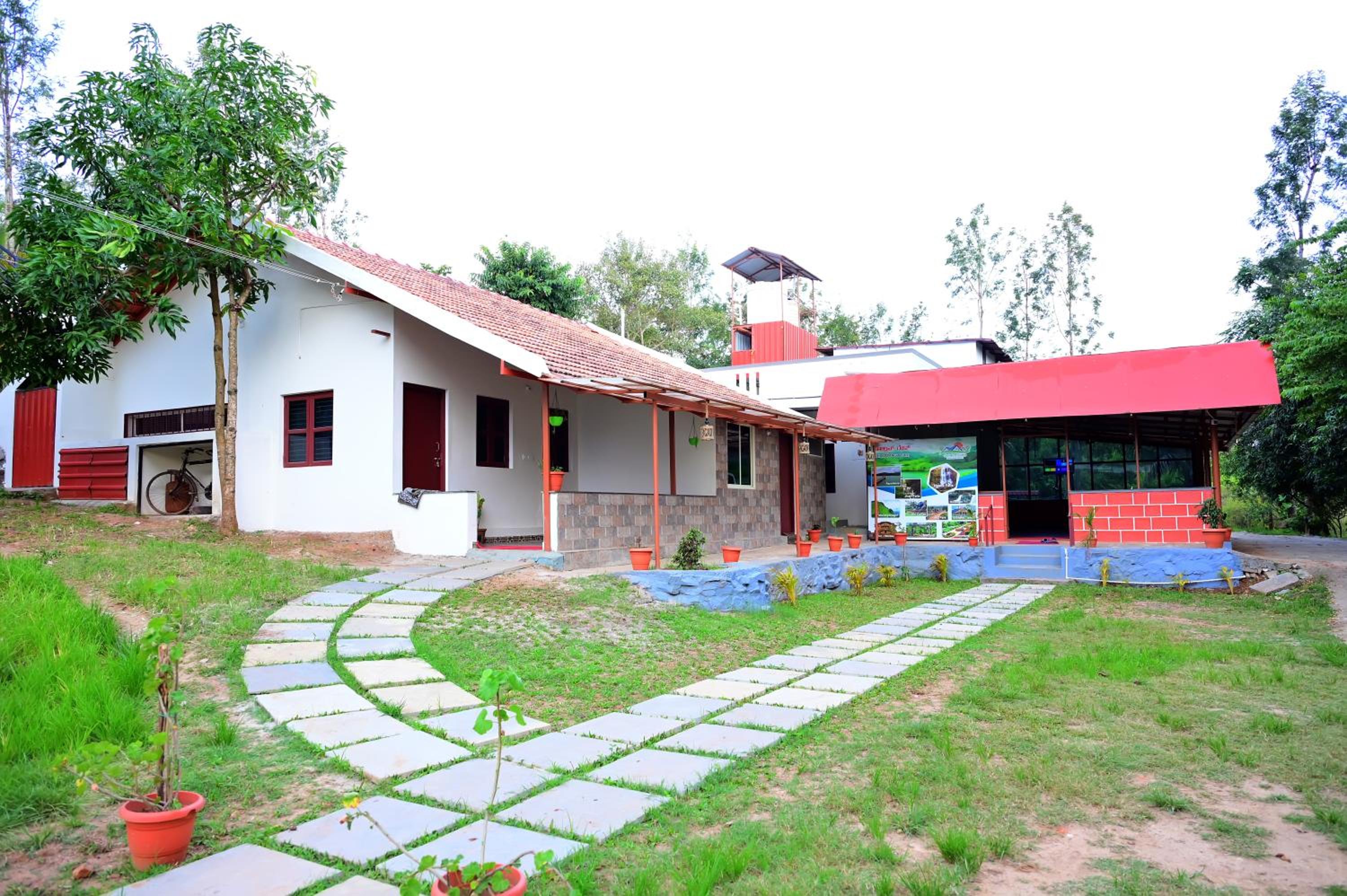 GOLDENGATE HOME STAY