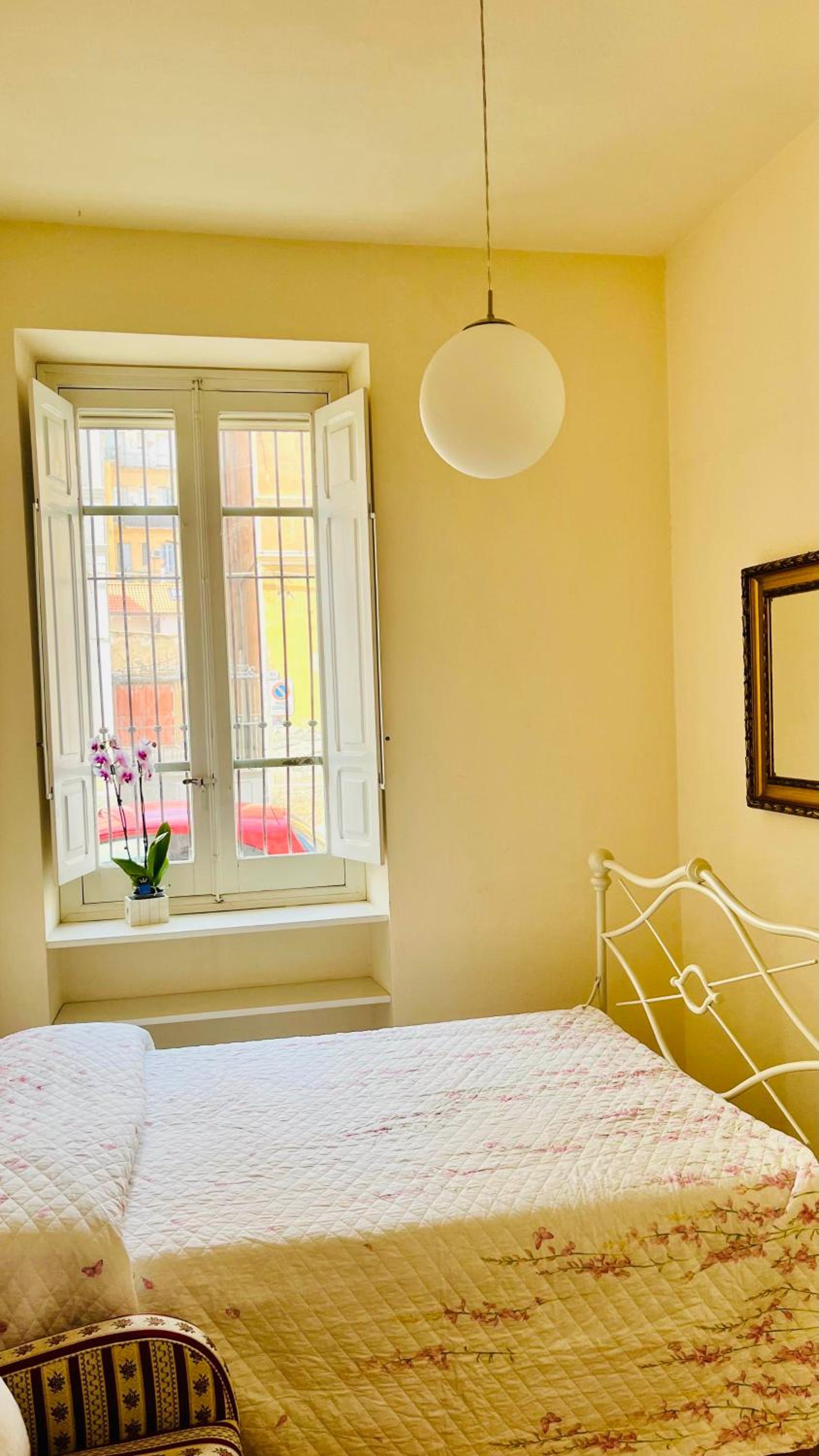 Hotel Lily CA - Image 1