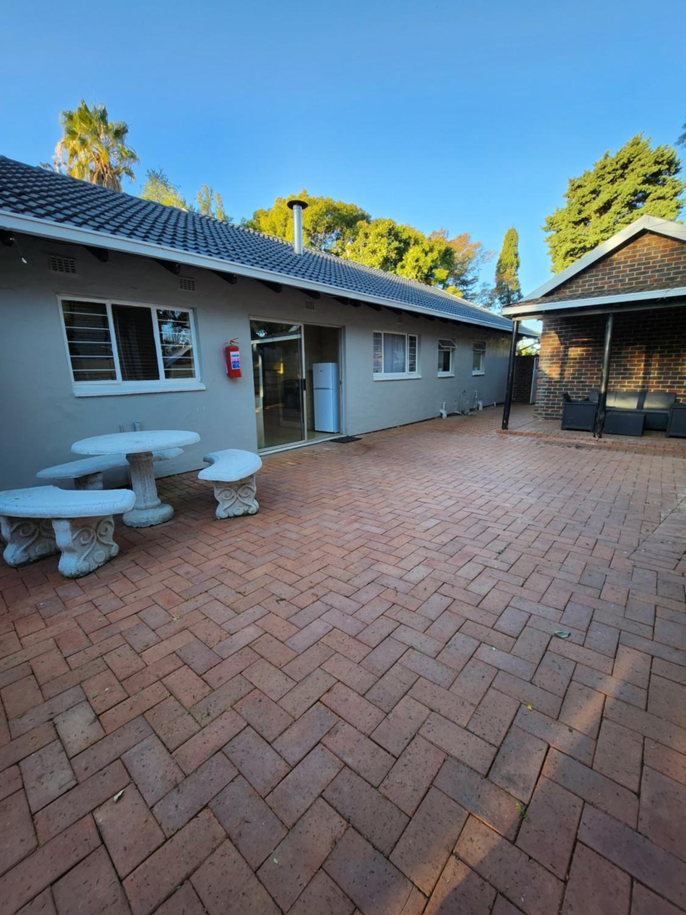 FM GUEST LODGE Comfort, Tranquility & Peace of Mind
