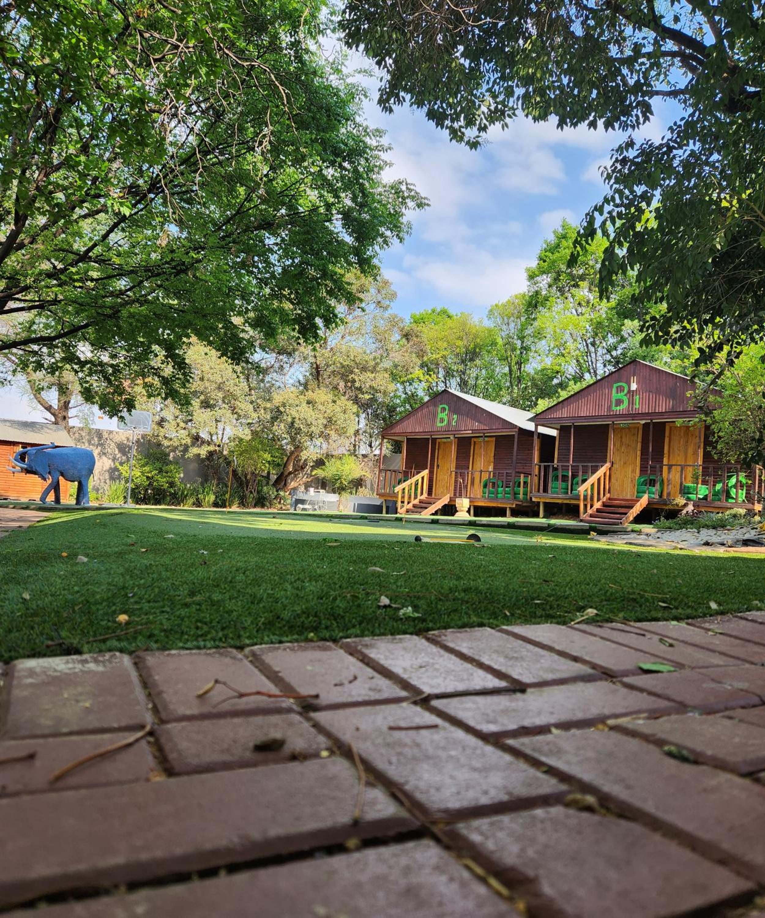 FM GUEST LODGE Comfort, Tranquility & Peace of Mind