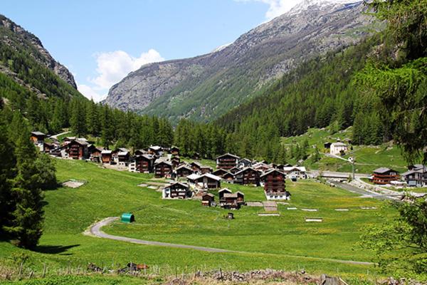 Weissmies Lodge