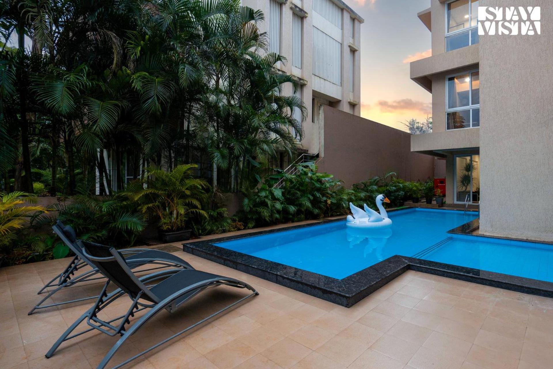 StayVista's Rosso with Outdoor Pool, Theatre-Disc Room & Games Room view 3