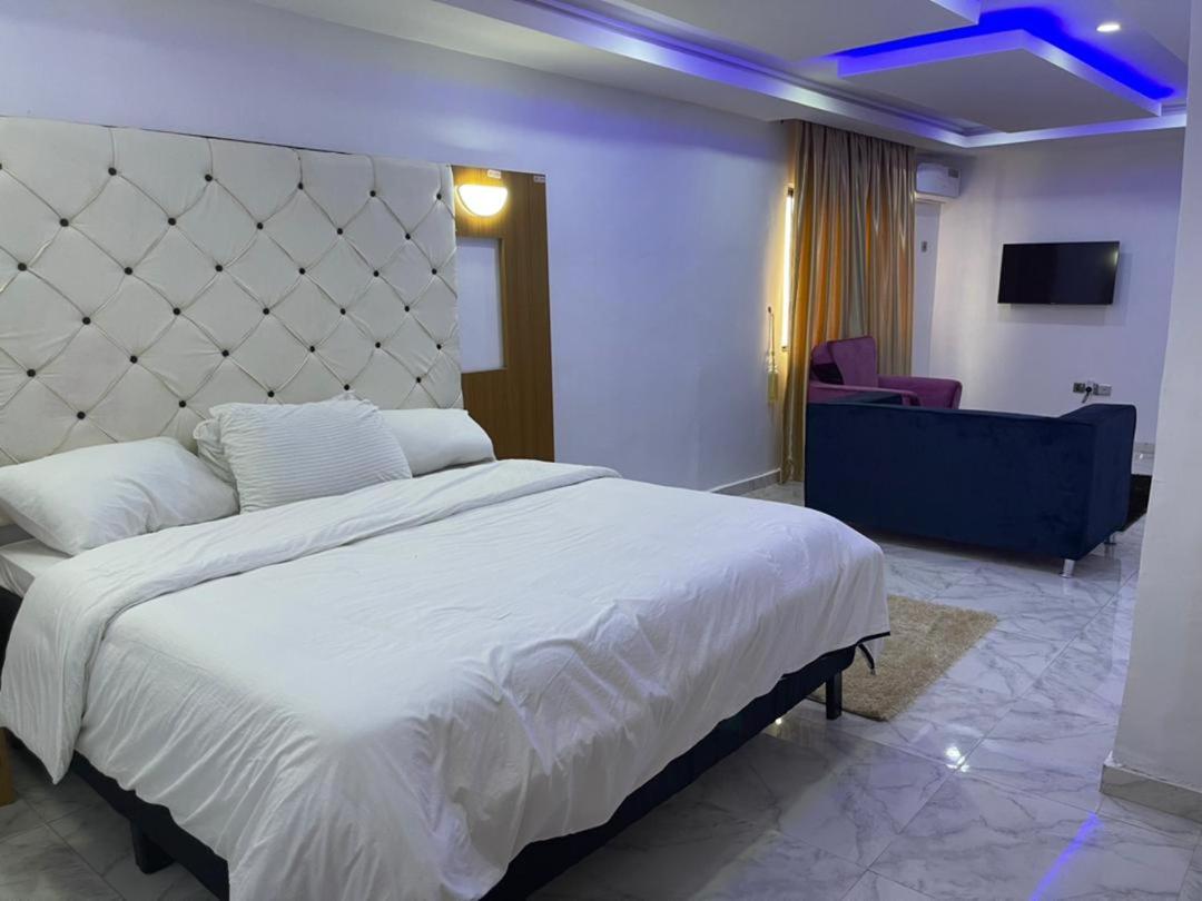DND Apartments view 2