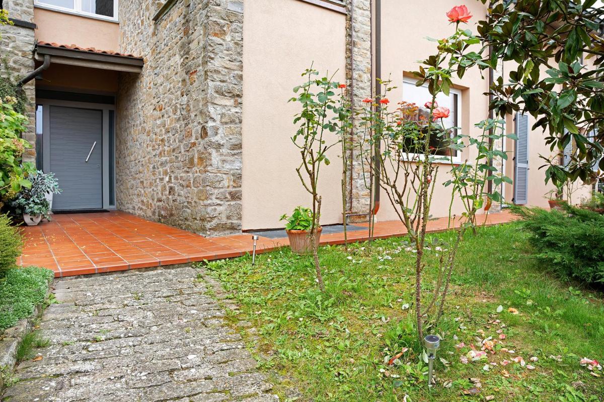 Nigella Langhe Home photo 1