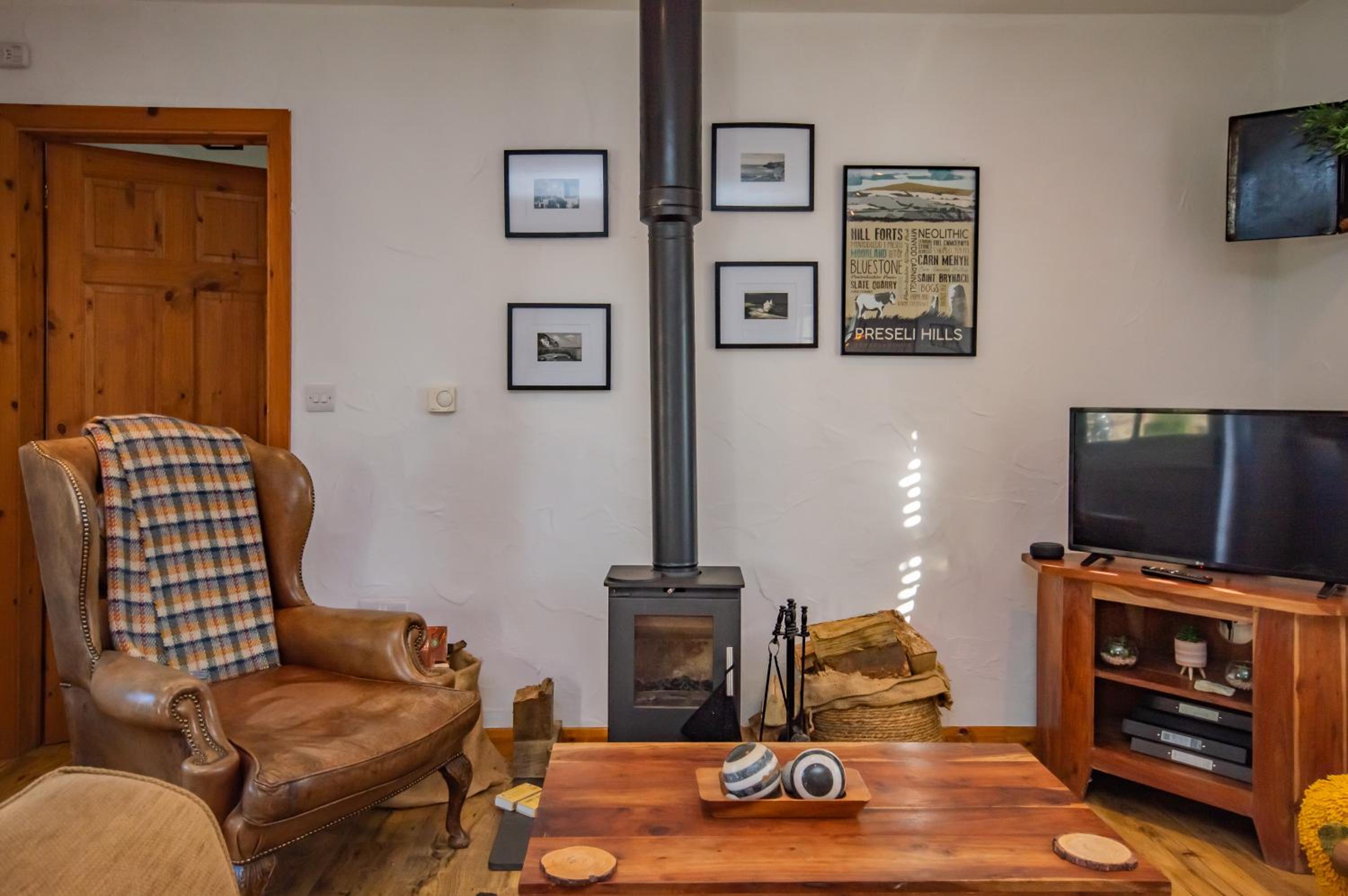 Cosy Farm Conversion In The Heart Of Pembrokeshire view 4