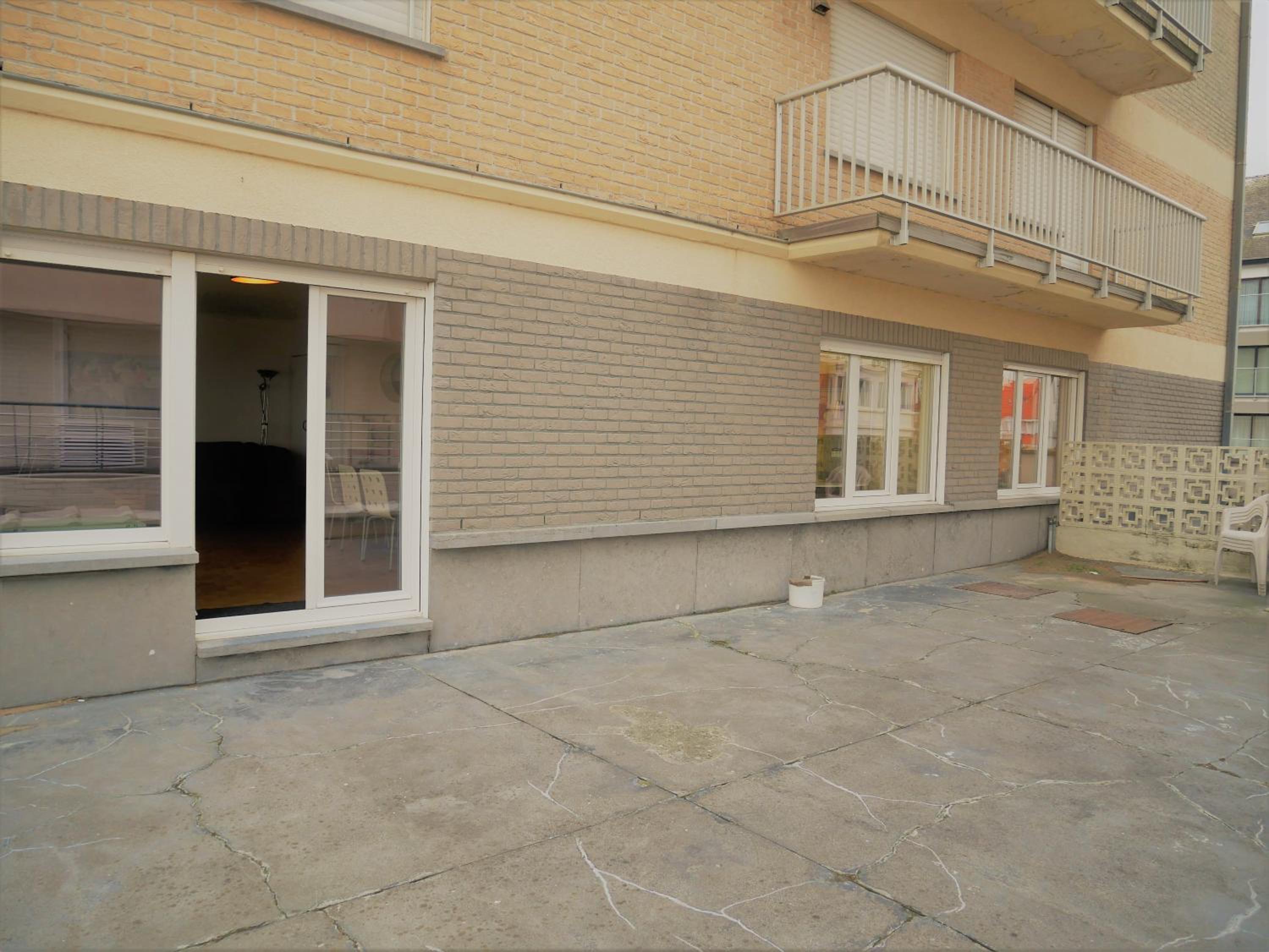 Trianon B