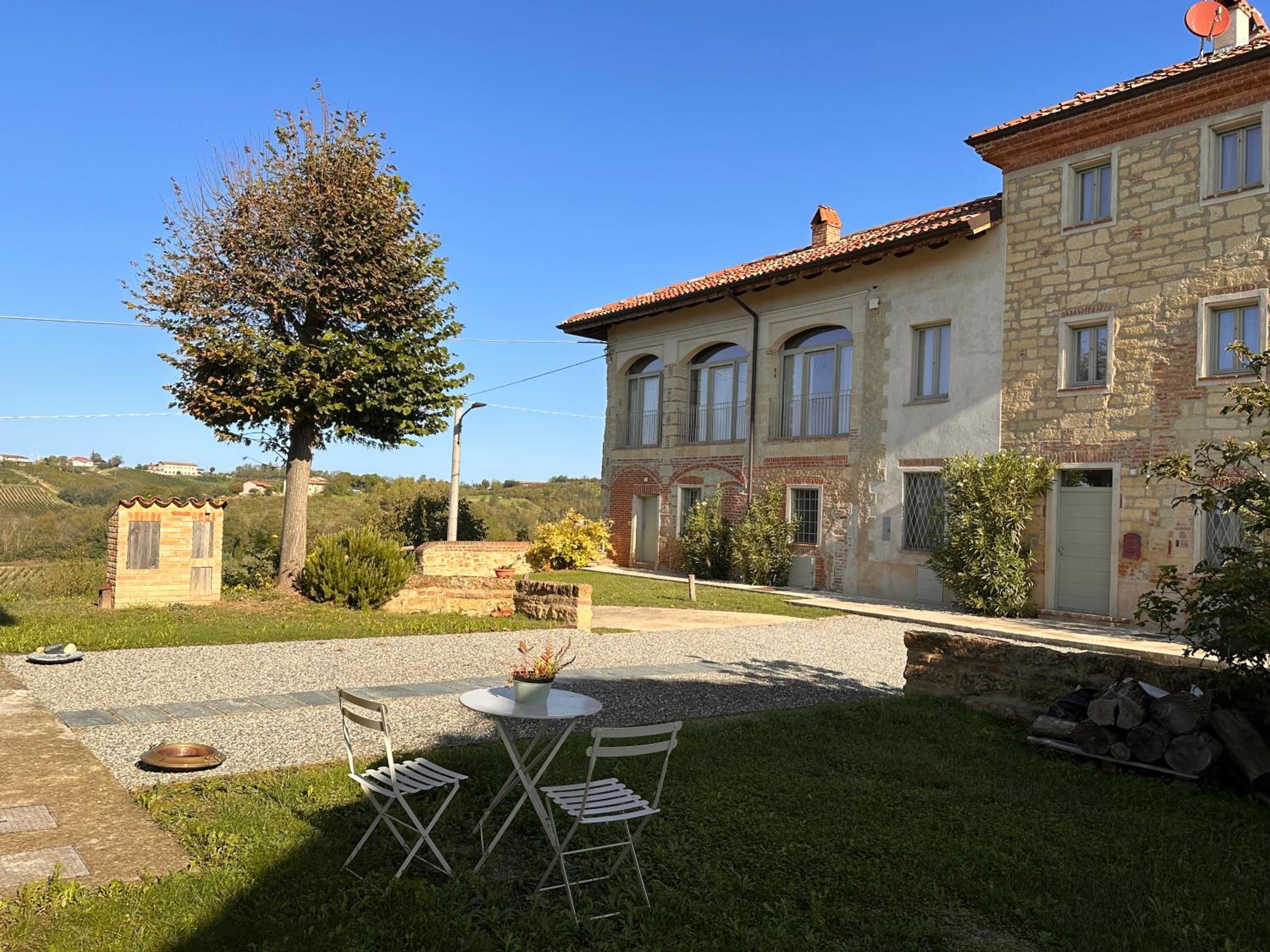 Cortile Costanzana